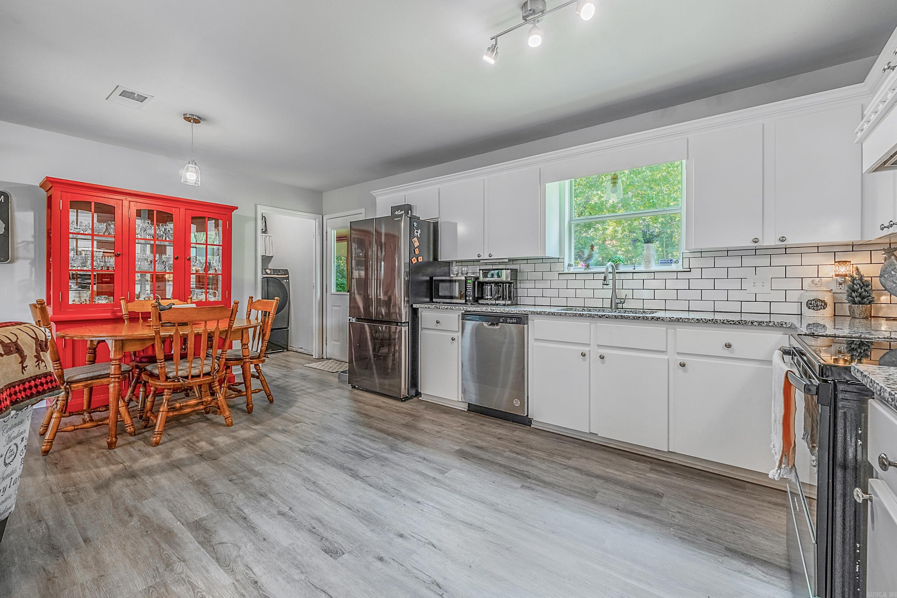 BAYOU METO PLACE - Residential