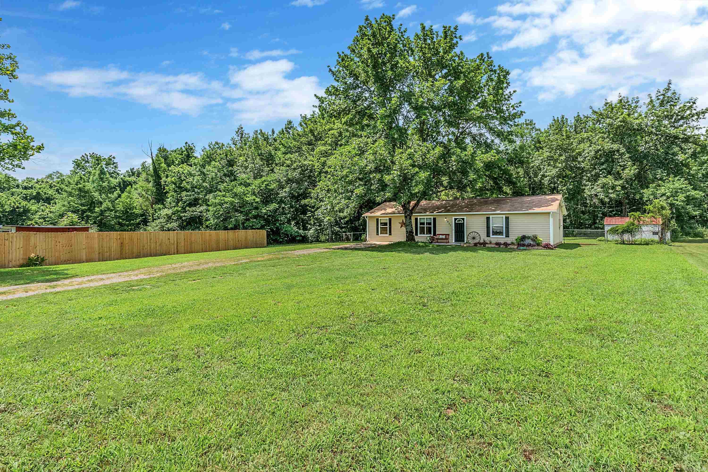 BAYOU METO PLACE - Residential