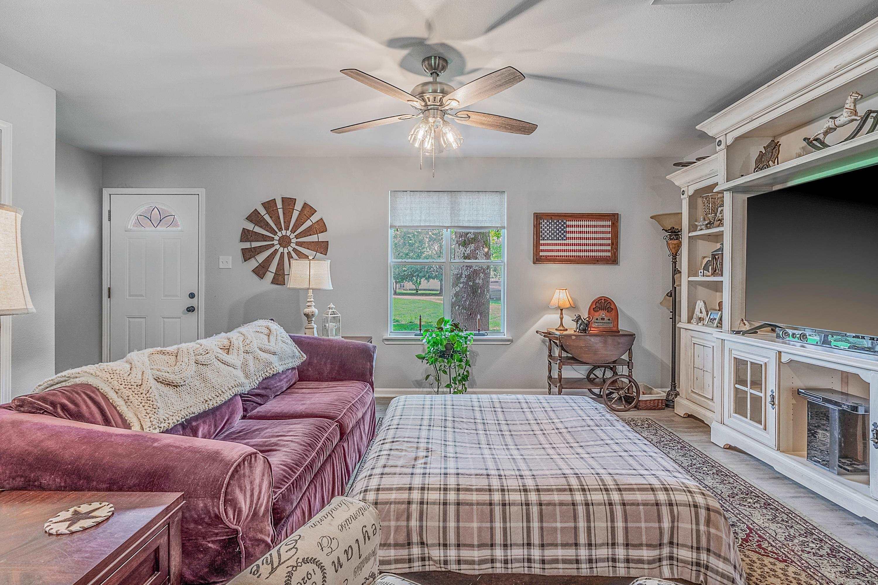 BAYOU METO PLACE - Residential