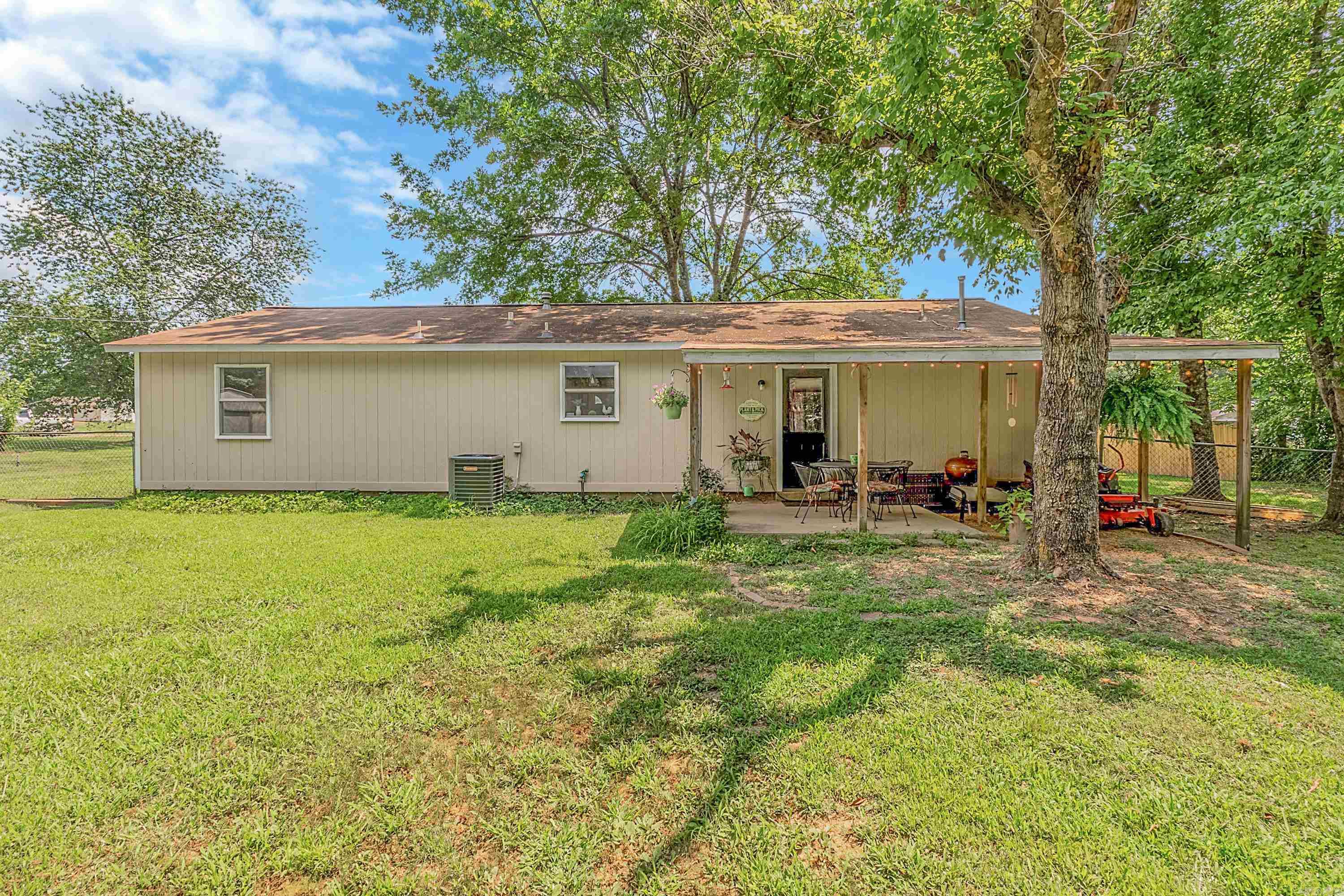 BAYOU METO PLACE - Residential