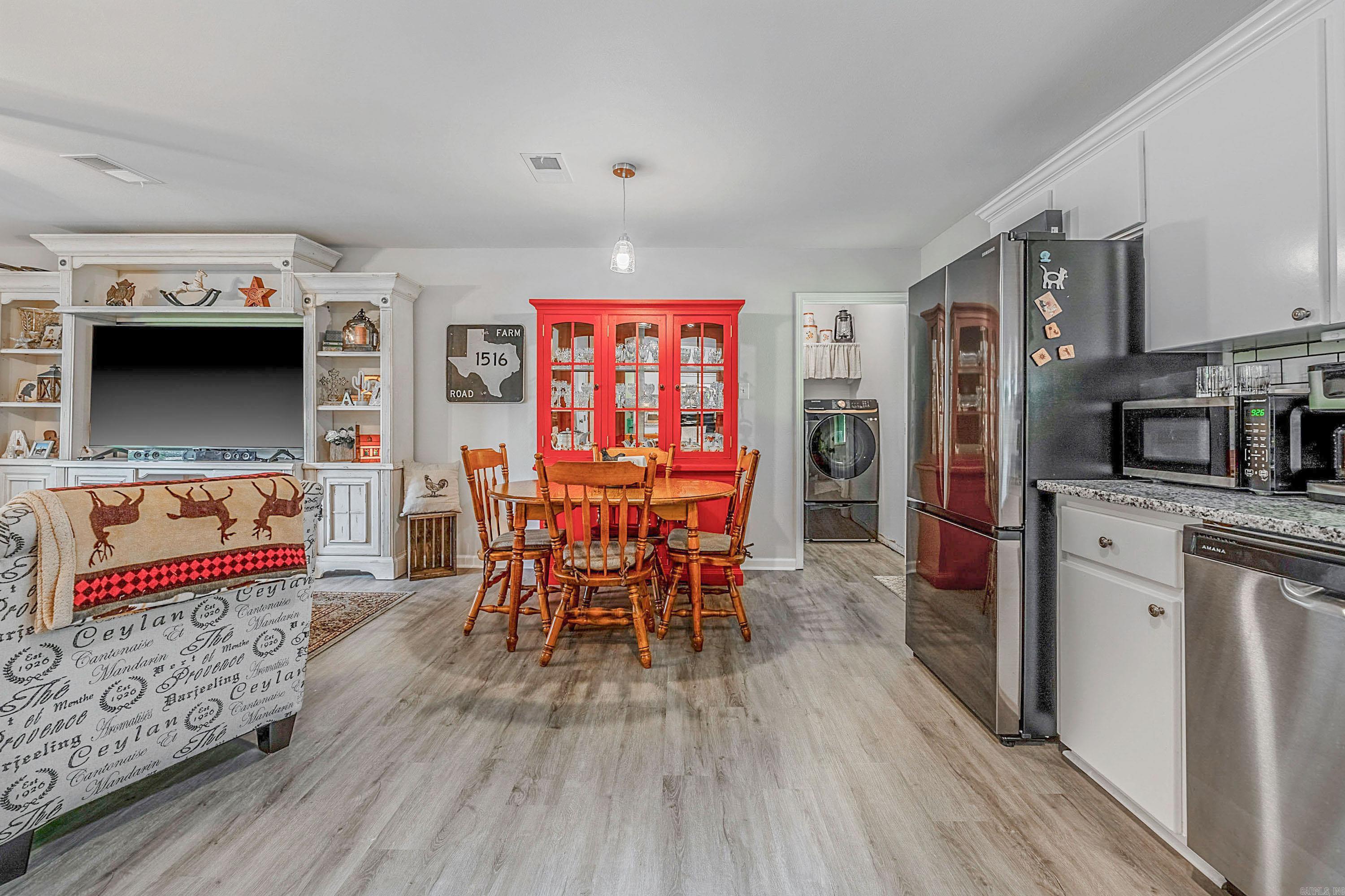 BAYOU METO PLACE - Residential