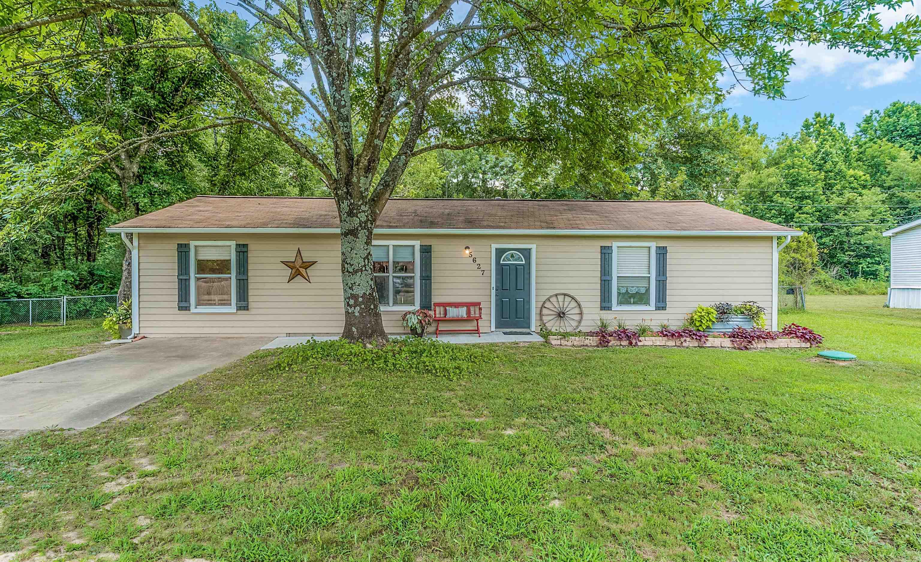 BAYOU METO PLACE - Residential