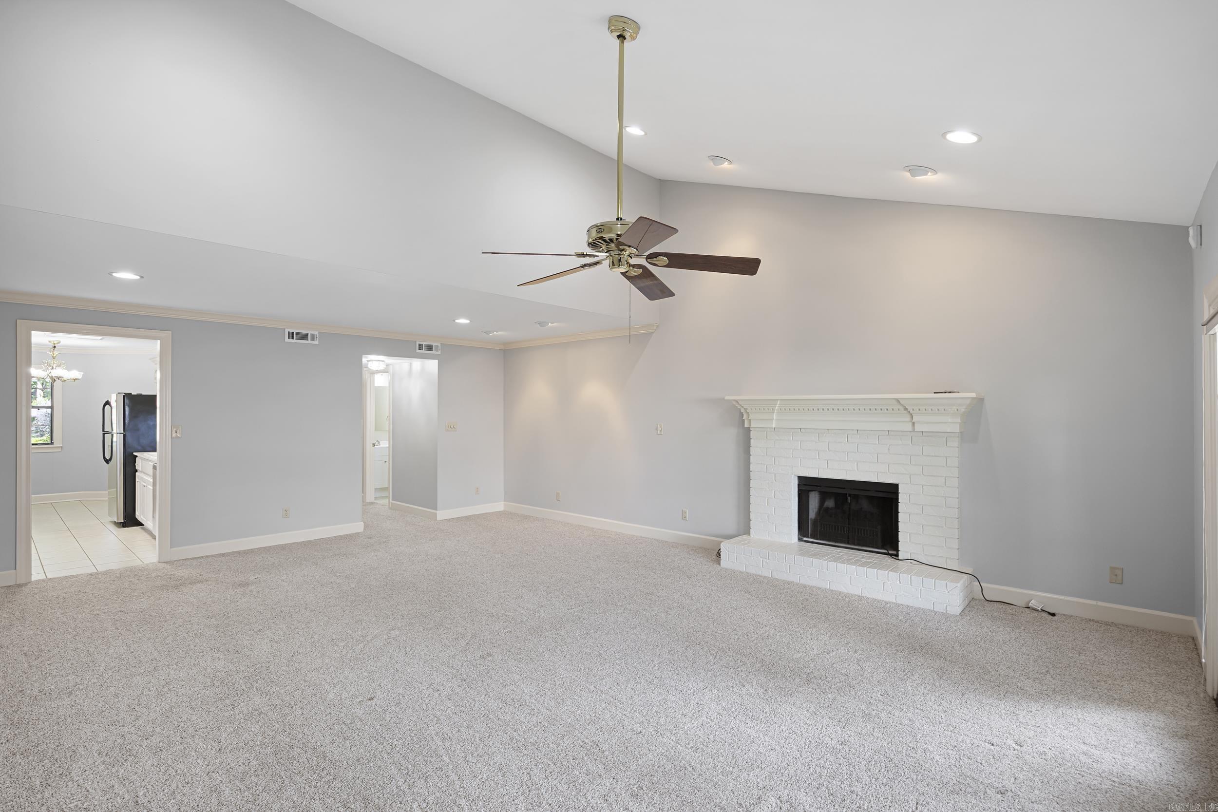 CLUB ROAD VILLAGE PROPERTY REGIM - Residential