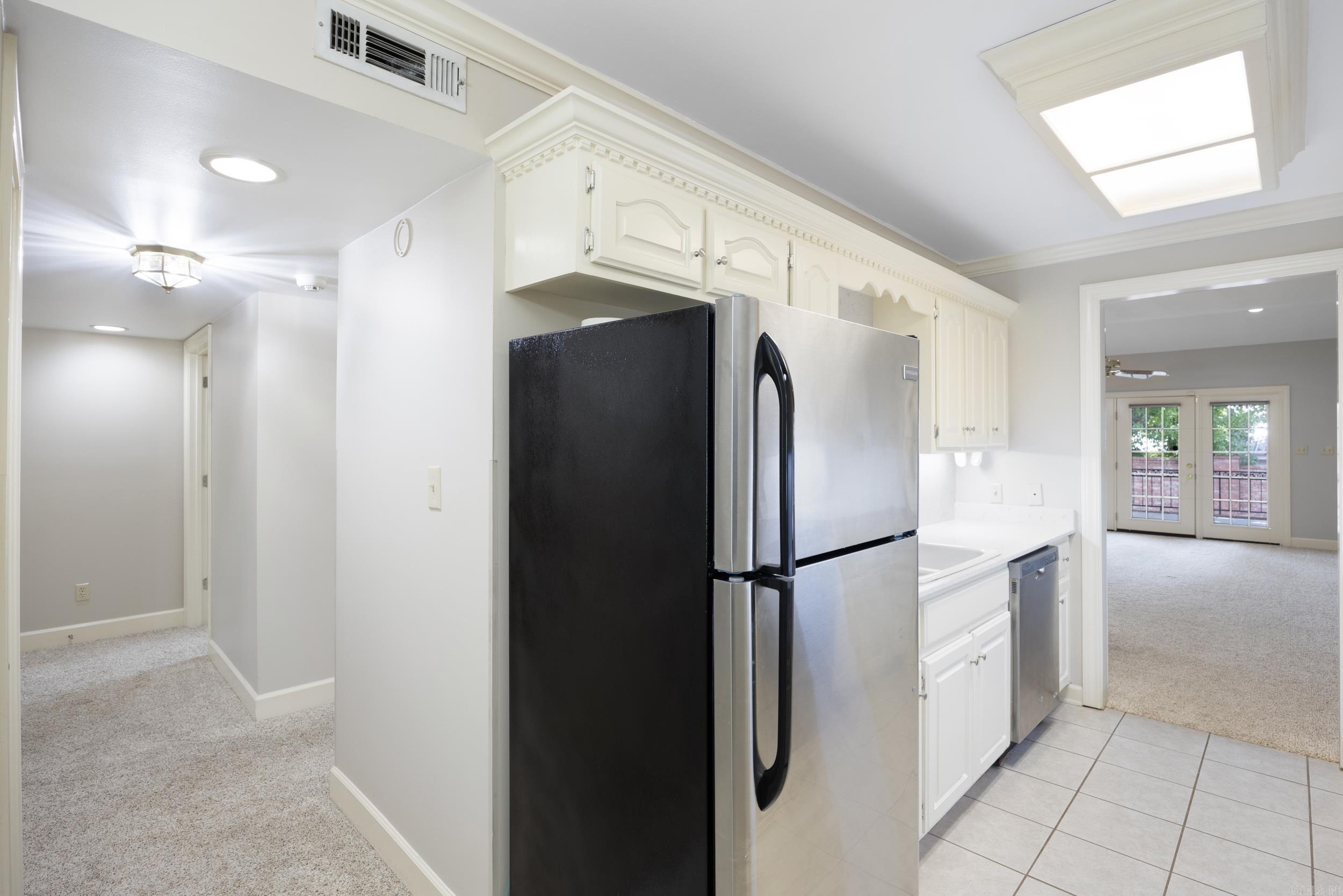 CLUB ROAD VILLAGE PROPERTY REGIM - Residential