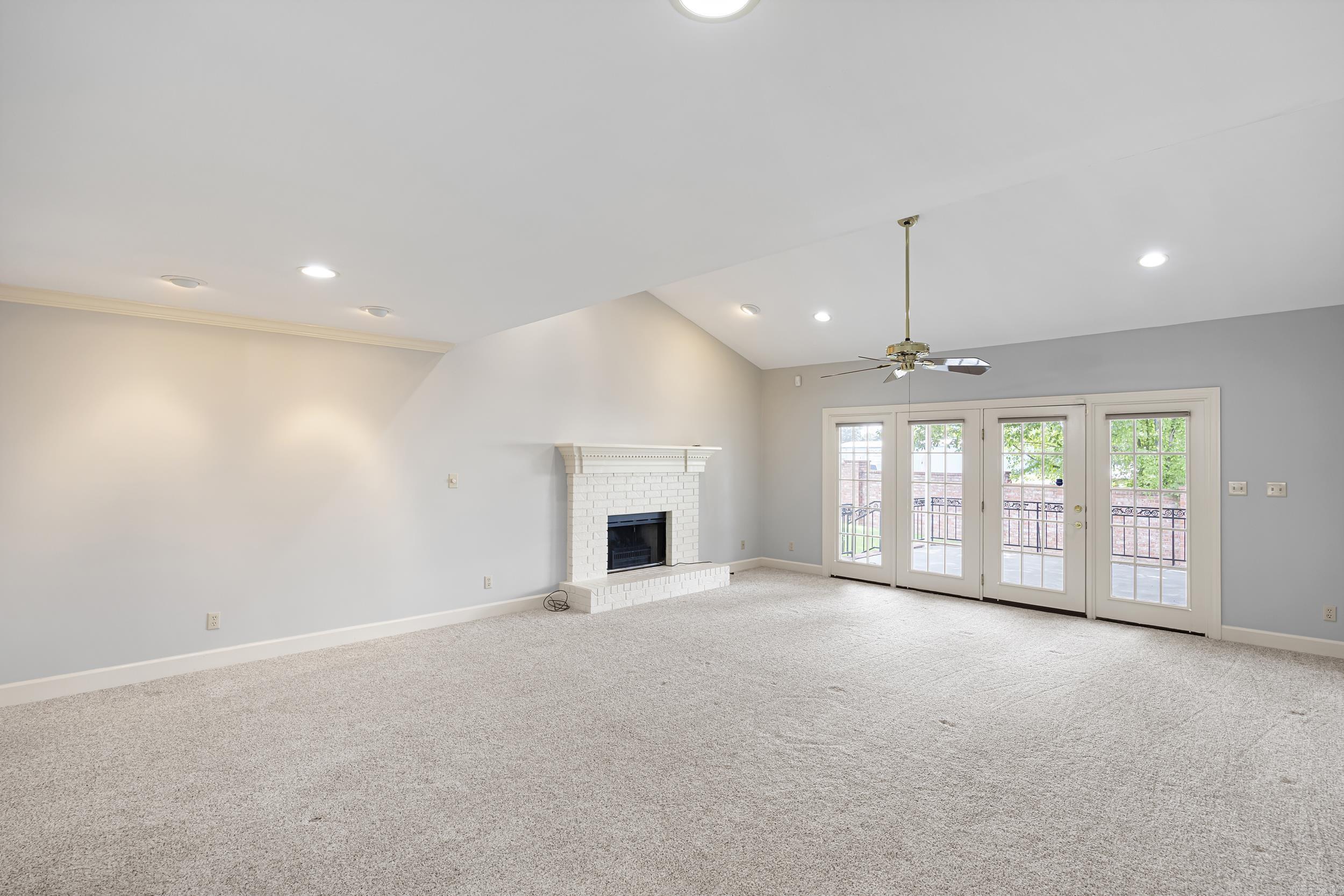 CLUB ROAD VILLAGE PROPERTY REGIM - Residential