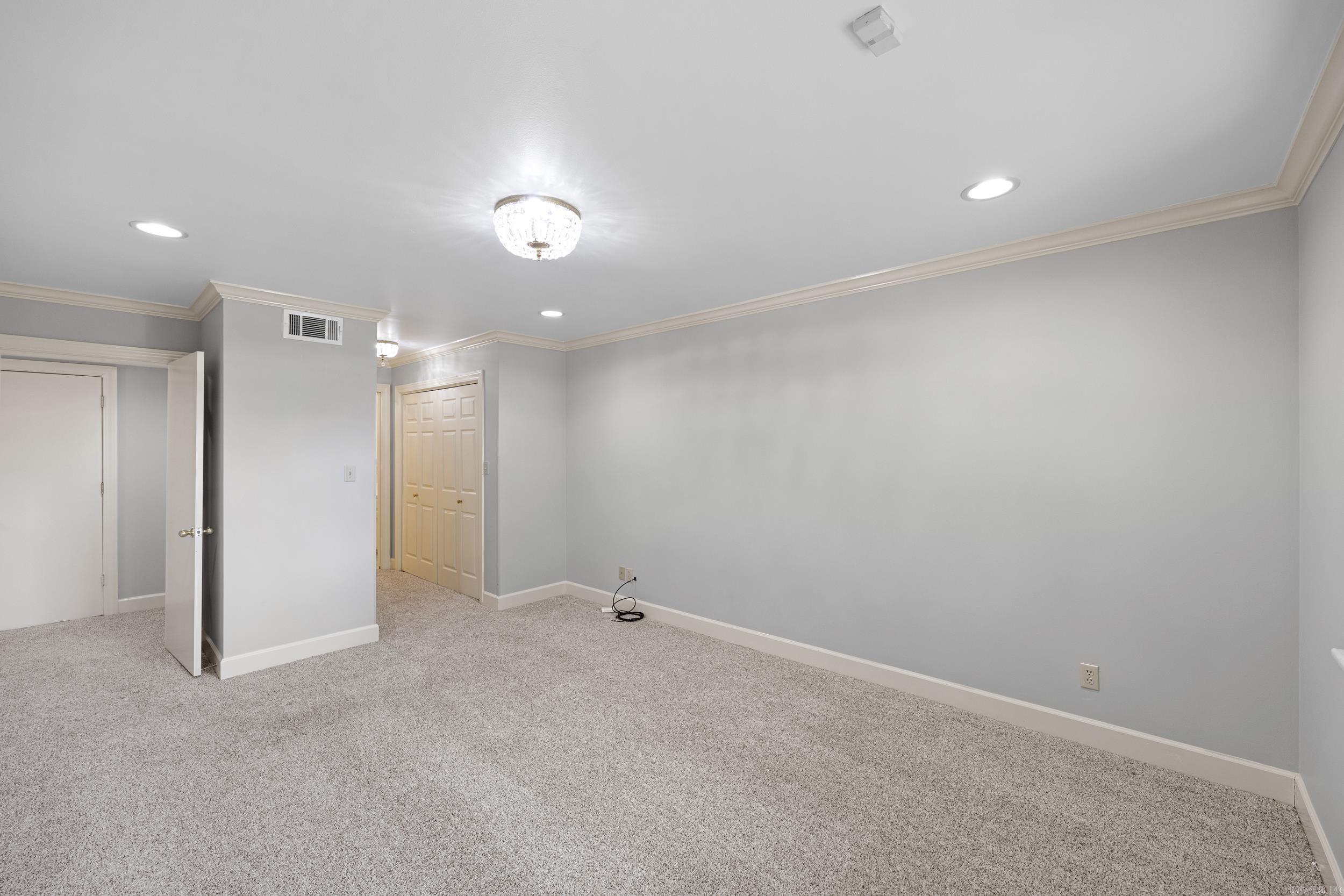 CLUB ROAD VILLAGE PROPERTY REGIM - Residential