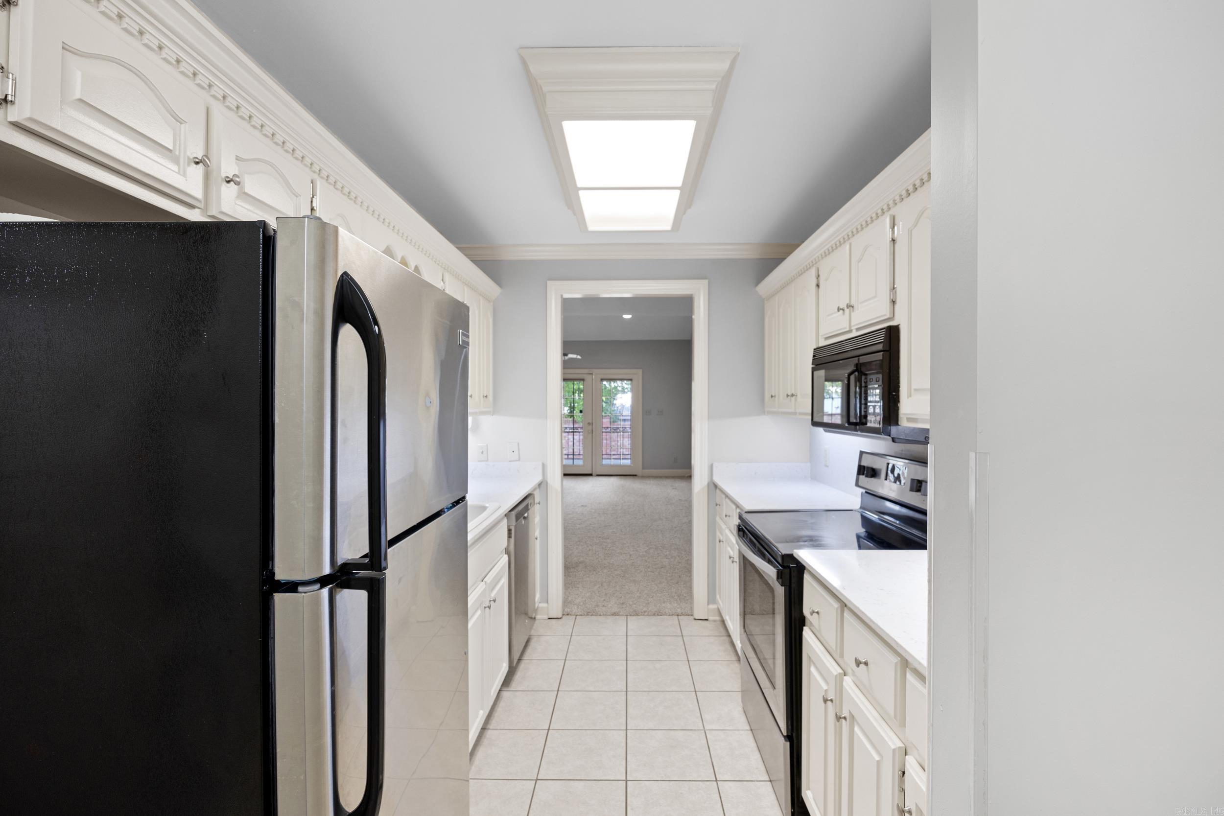 CLUB ROAD VILLAGE PROPERTY REGIM - Residential