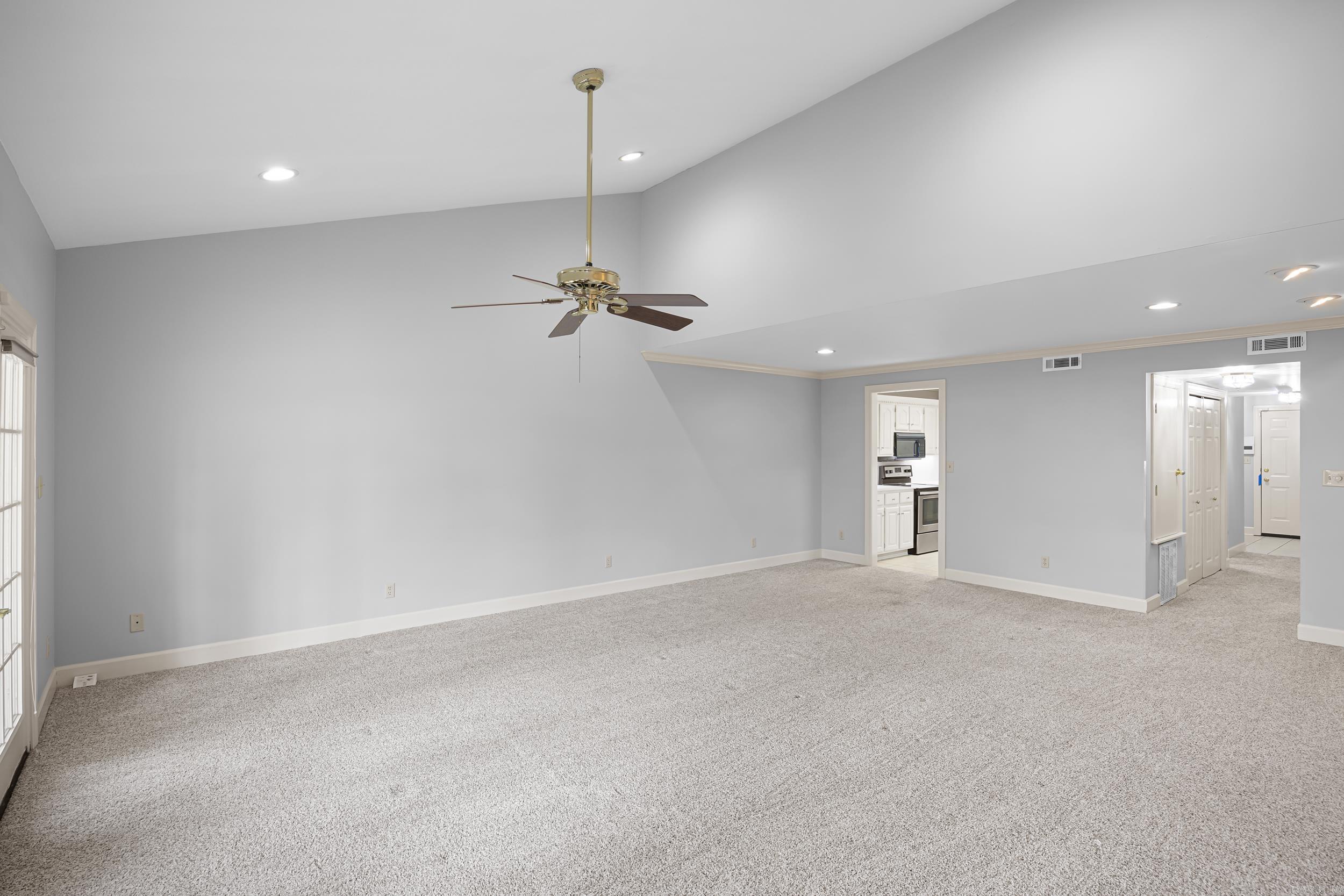 CLUB ROAD VILLAGE PROPERTY REGIM - Residential