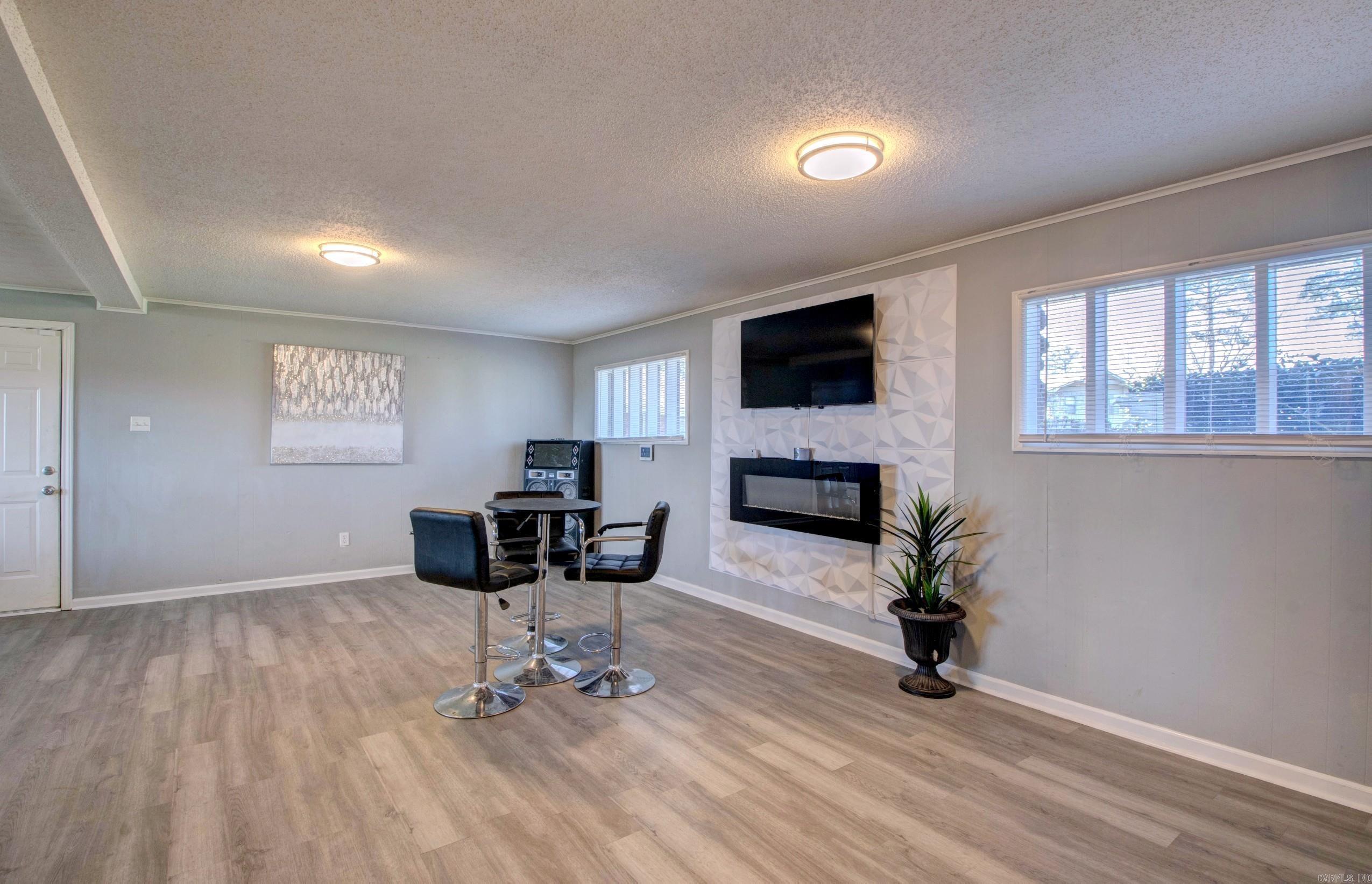 Pleasant Tree 1st - Residential