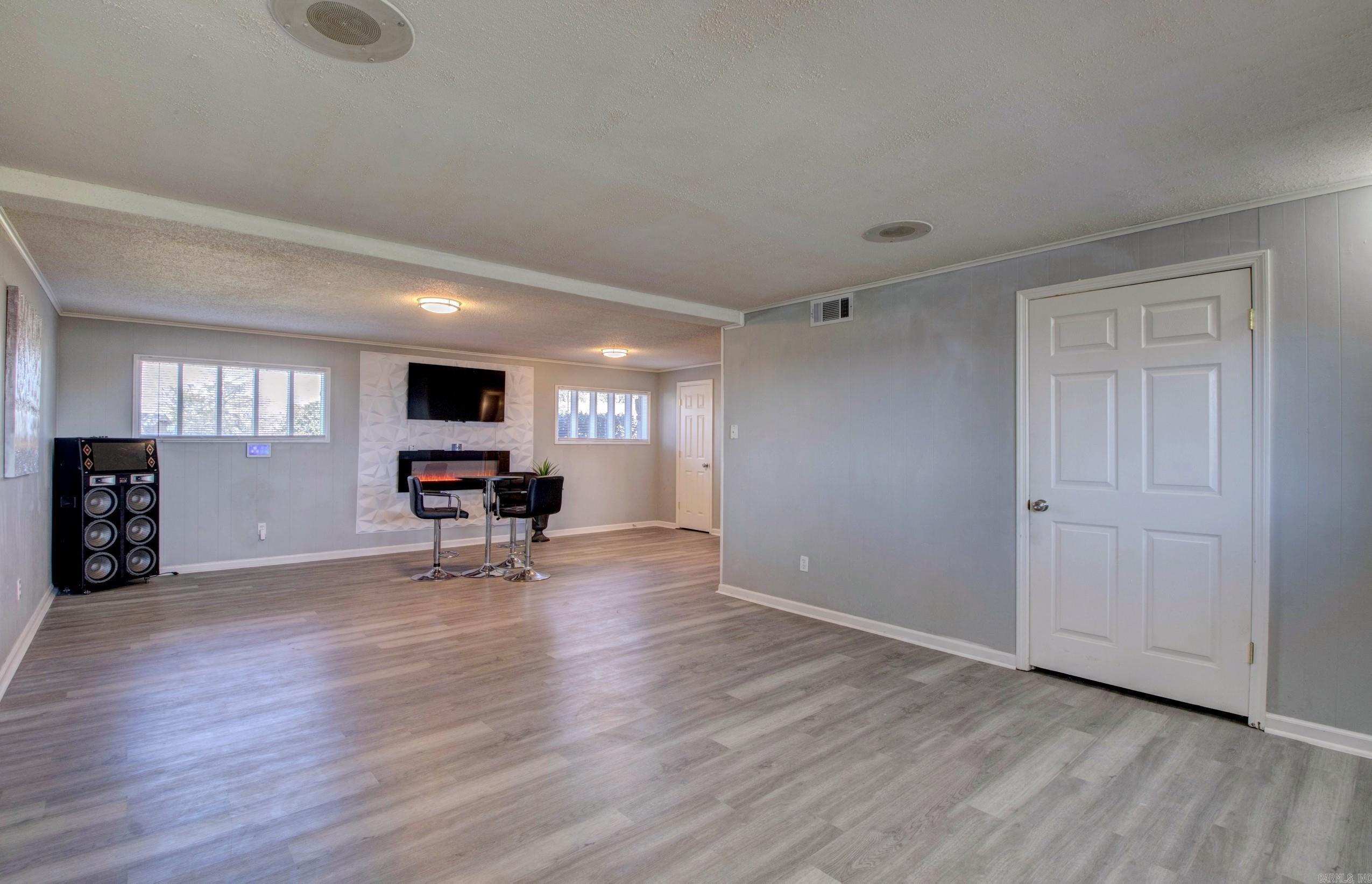 Pleasant Tree 1st - Residential