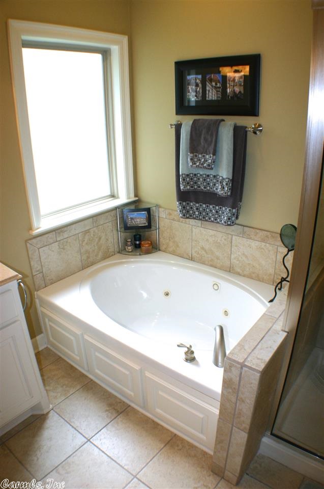 COUNTRY CLUB OF ARK THE - Residential