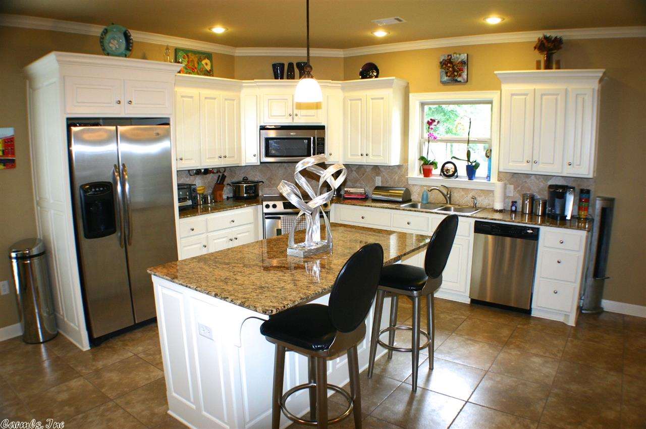 COUNTRY CLUB OF ARK THE - Residential