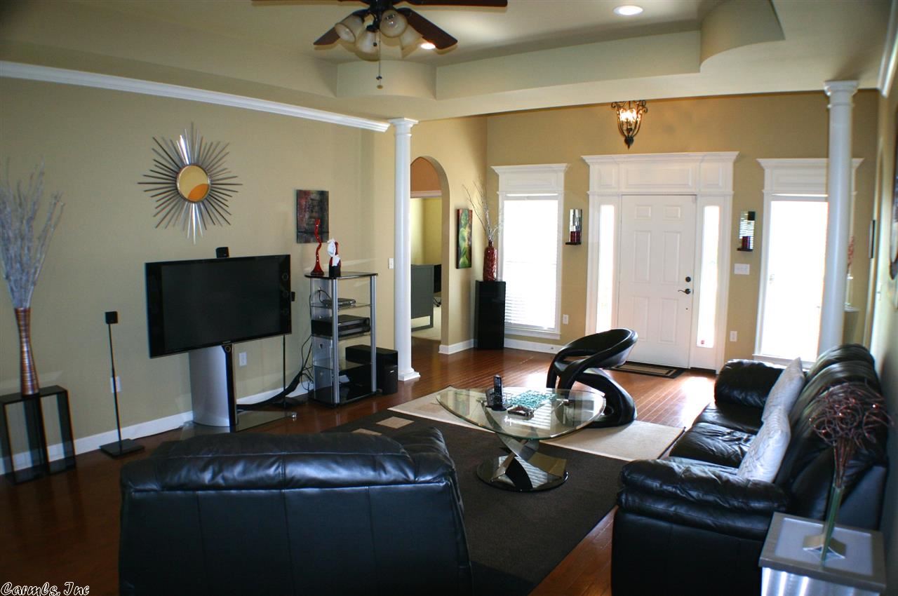 COUNTRY CLUB OF ARK THE - Residential