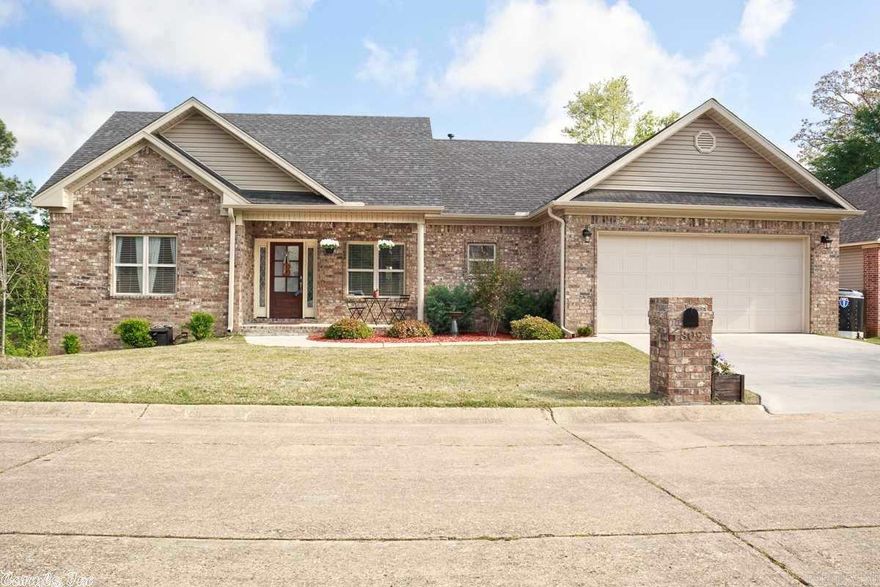 4/3 in Park Hill, Open Floor Plan features Beautiful Hardwoods in Foyer,Dining Rm., Living Rm. & Breakfast Rm! Kitchen w/Granite, Tile Back-splash, & Stainless Appliances! Master Suite w/access to Deck, His & Her Sinks, Walk-in Shower, Jacuzzi Tub & AMAZING Closet! 2nd & 3rd Bedrooms, Laundry on Main Floor. Downstairs Bonus Rm. makes a perfect Game Rm., Man-cave/Movie Rm., or In-Law Quarters w/4th Bedroom/Bath. 2-car Garage, Fully Fenced Backyard. Small Pets Upon Owner Approval. Movie Projector "As is"