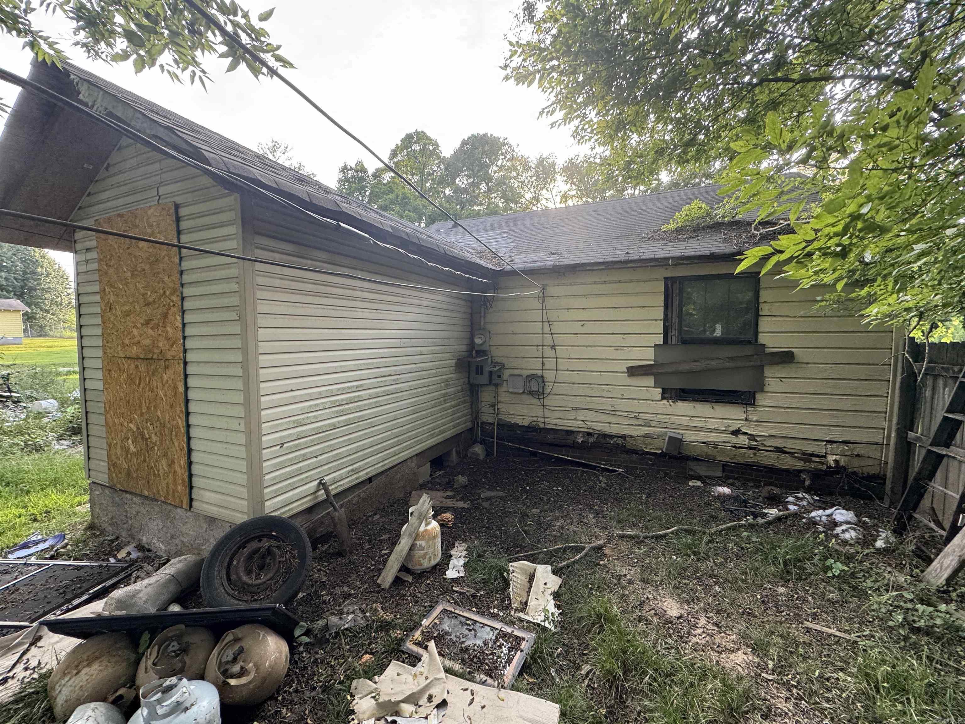 BARBER AVE - Residential