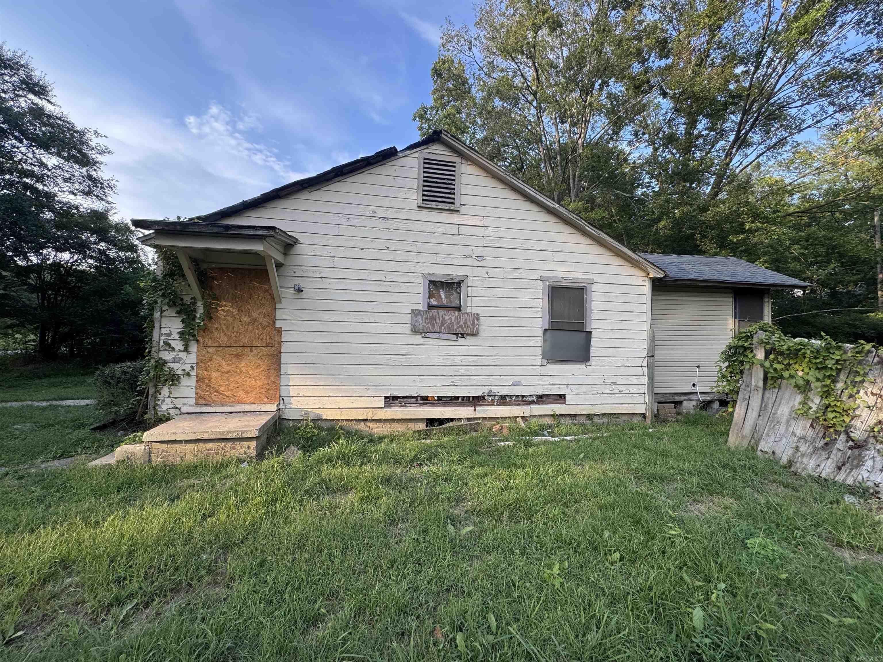 BARBER AVE - Residential