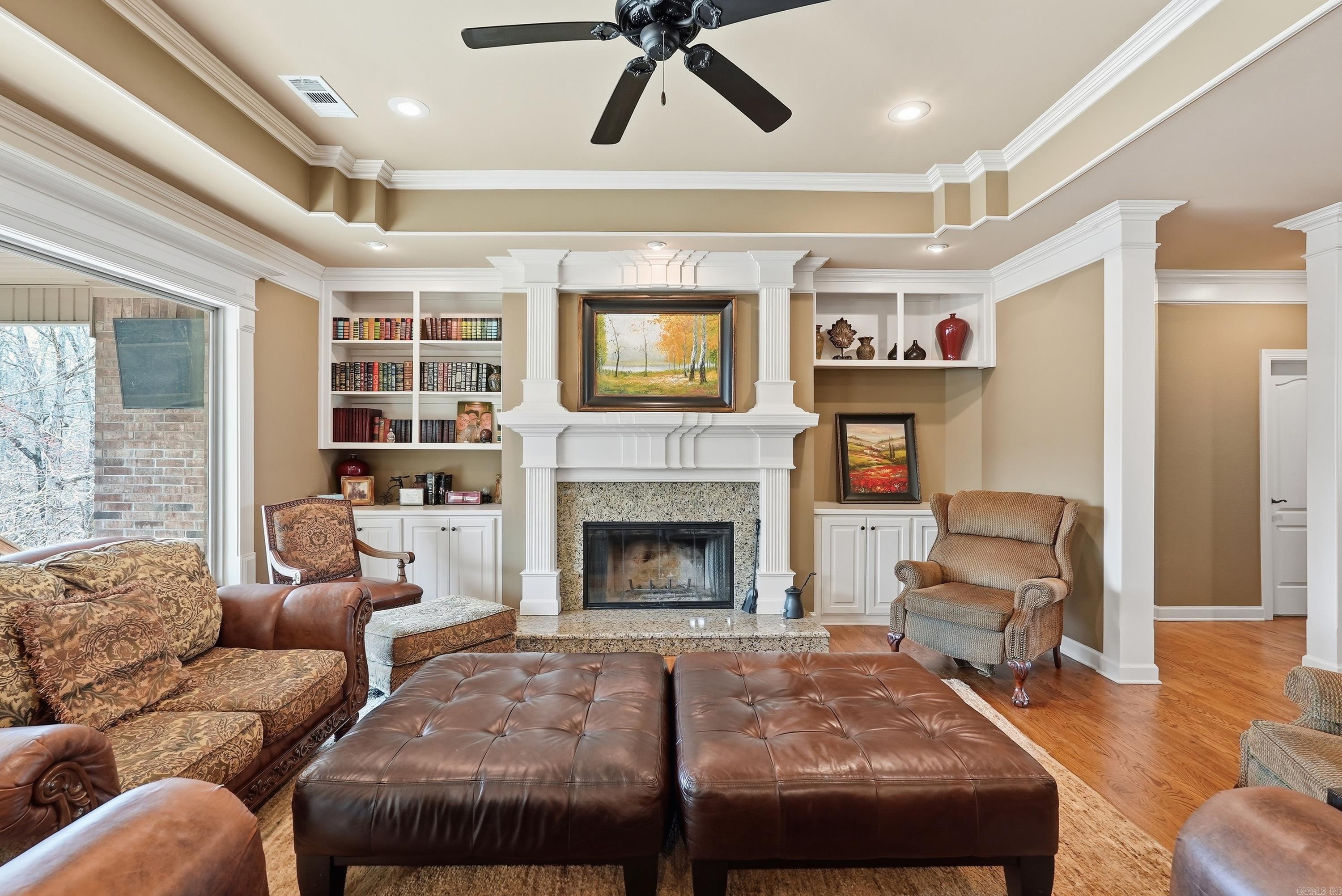 WOODLANDS EDGE - Residential