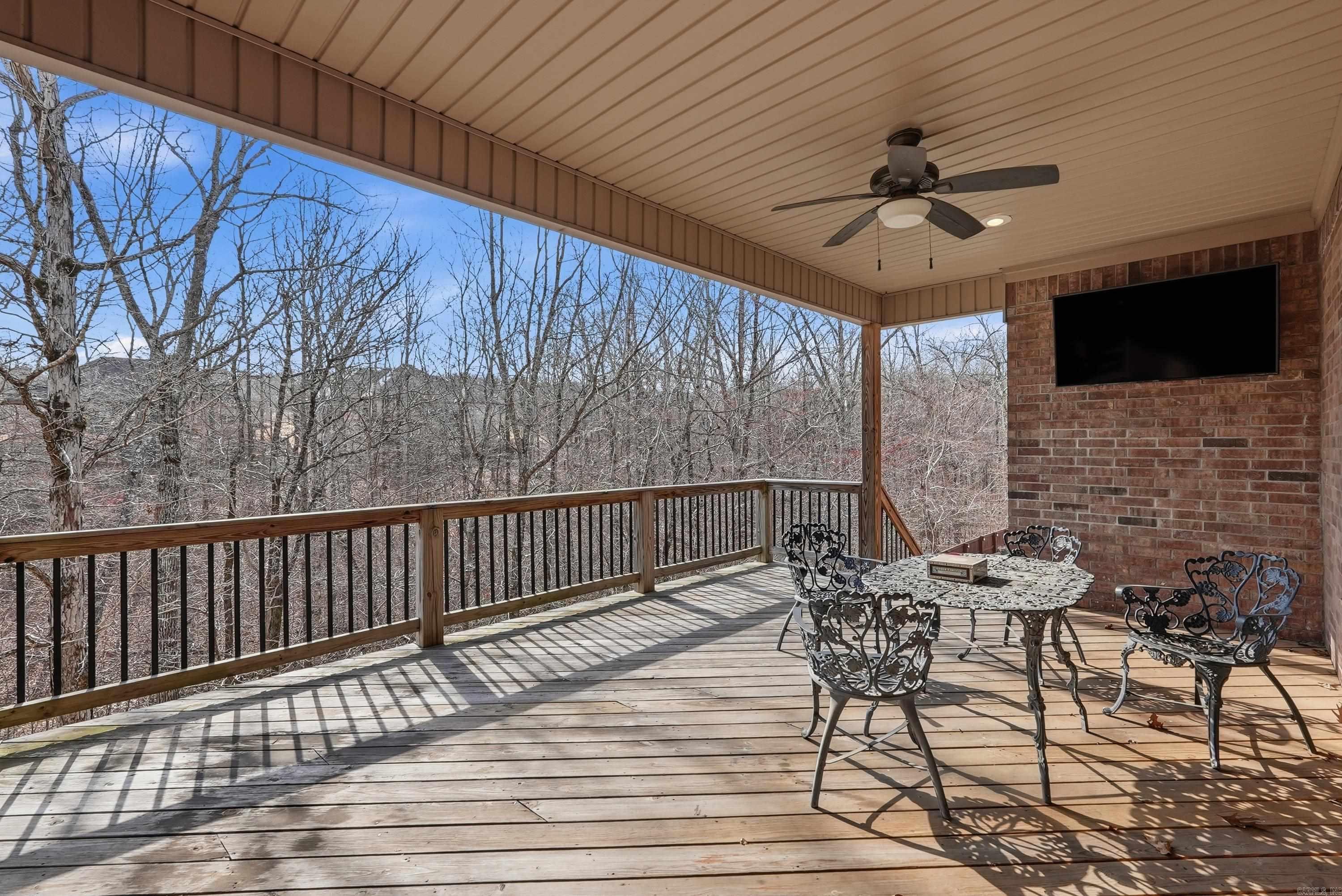 WOODLANDS EDGE - Residential