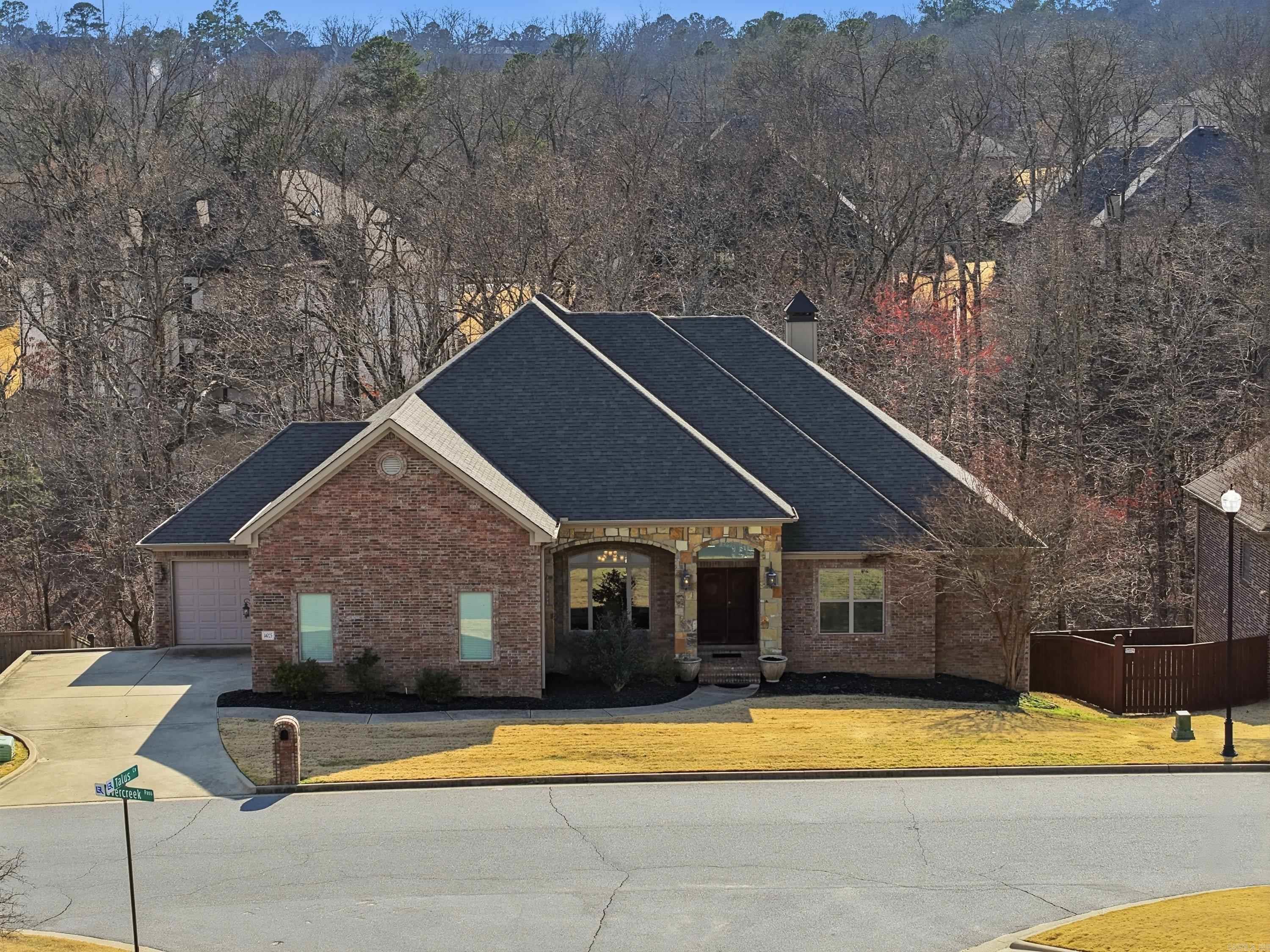 WOODLANDS EDGE - Residential