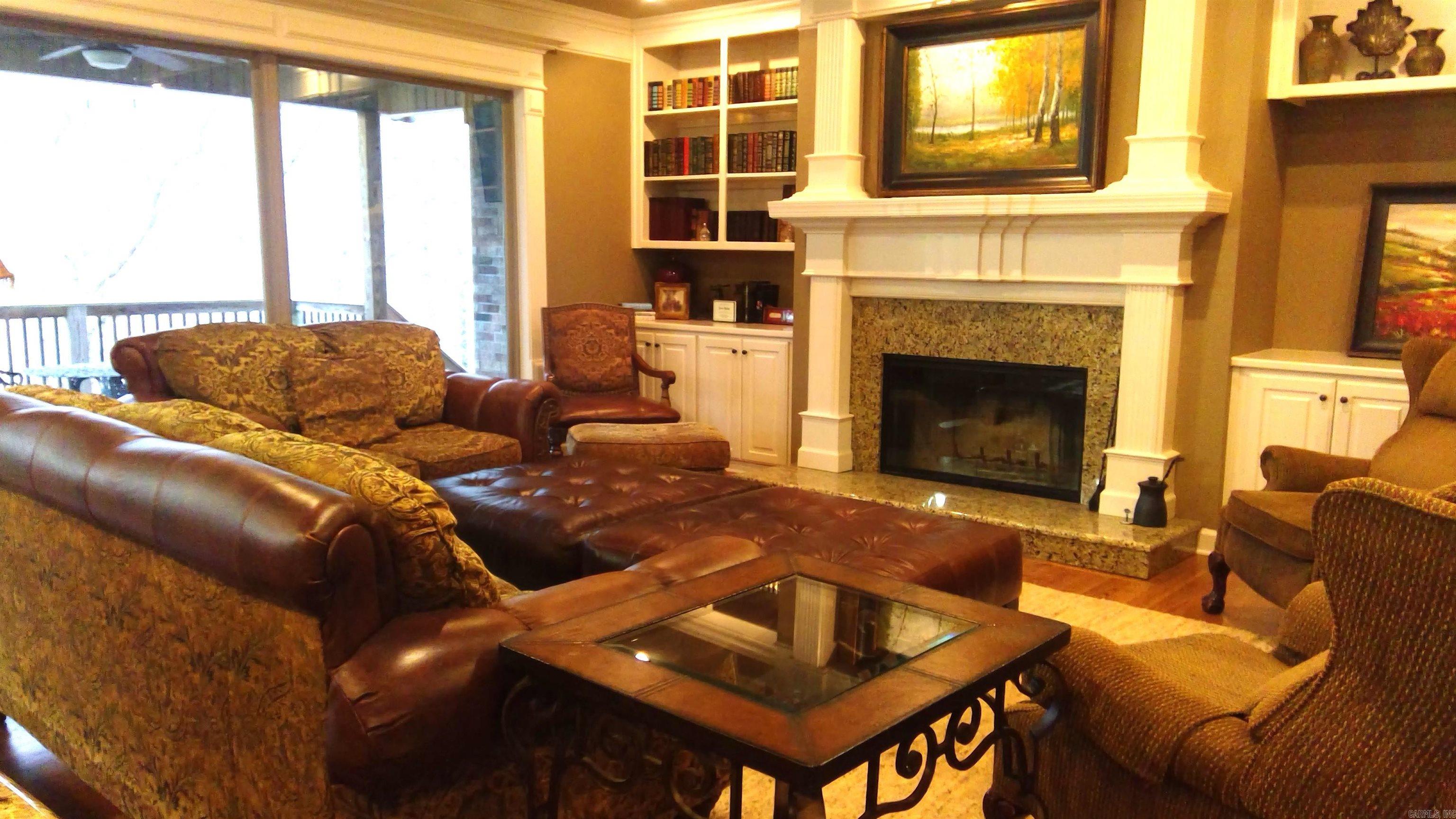 WOODLANDS EDGE - Residential