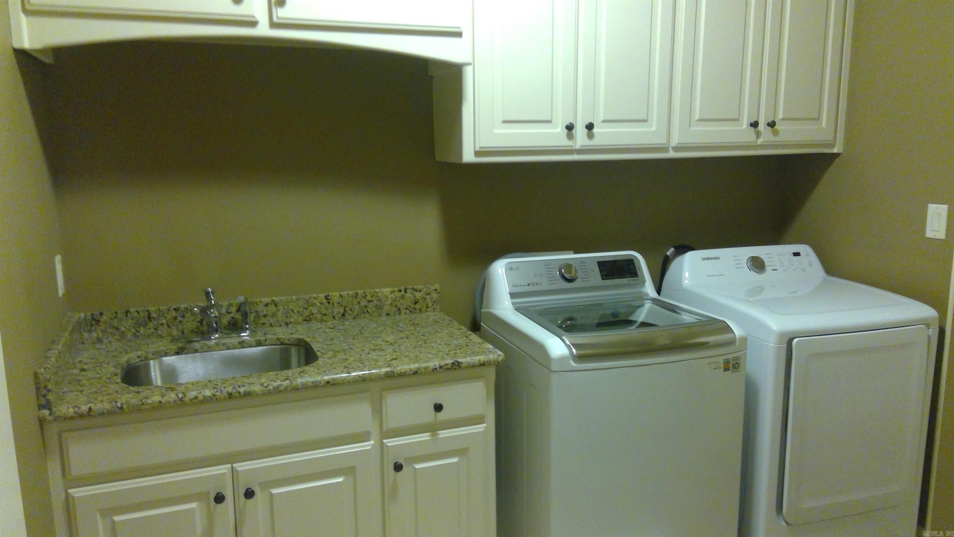 WOODLANDS EDGE - Residential