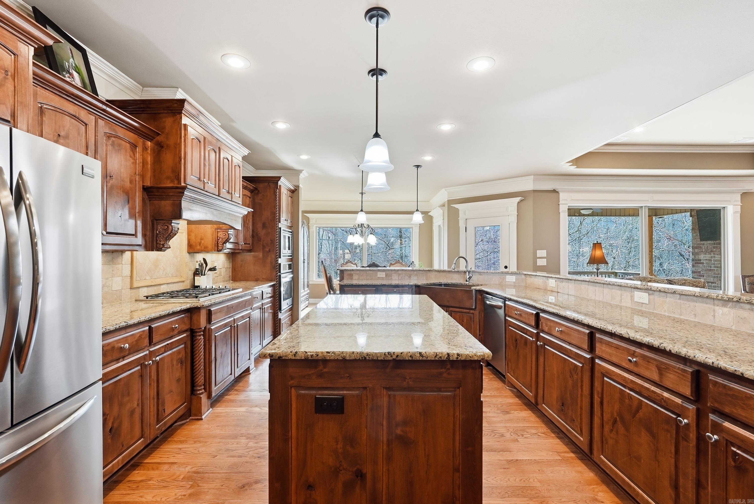 WOODLANDS EDGE - Residential