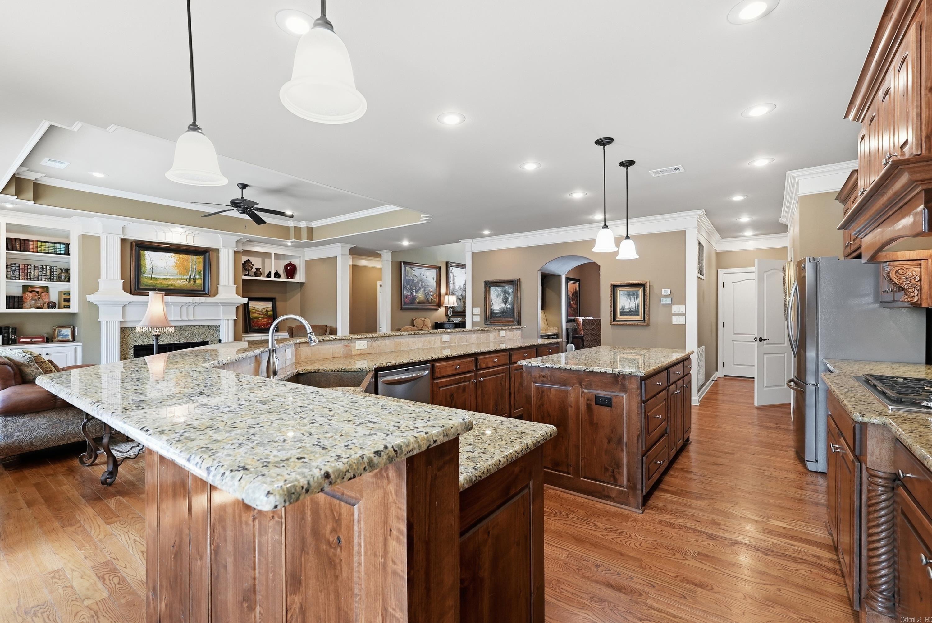 WOODLANDS EDGE - Residential