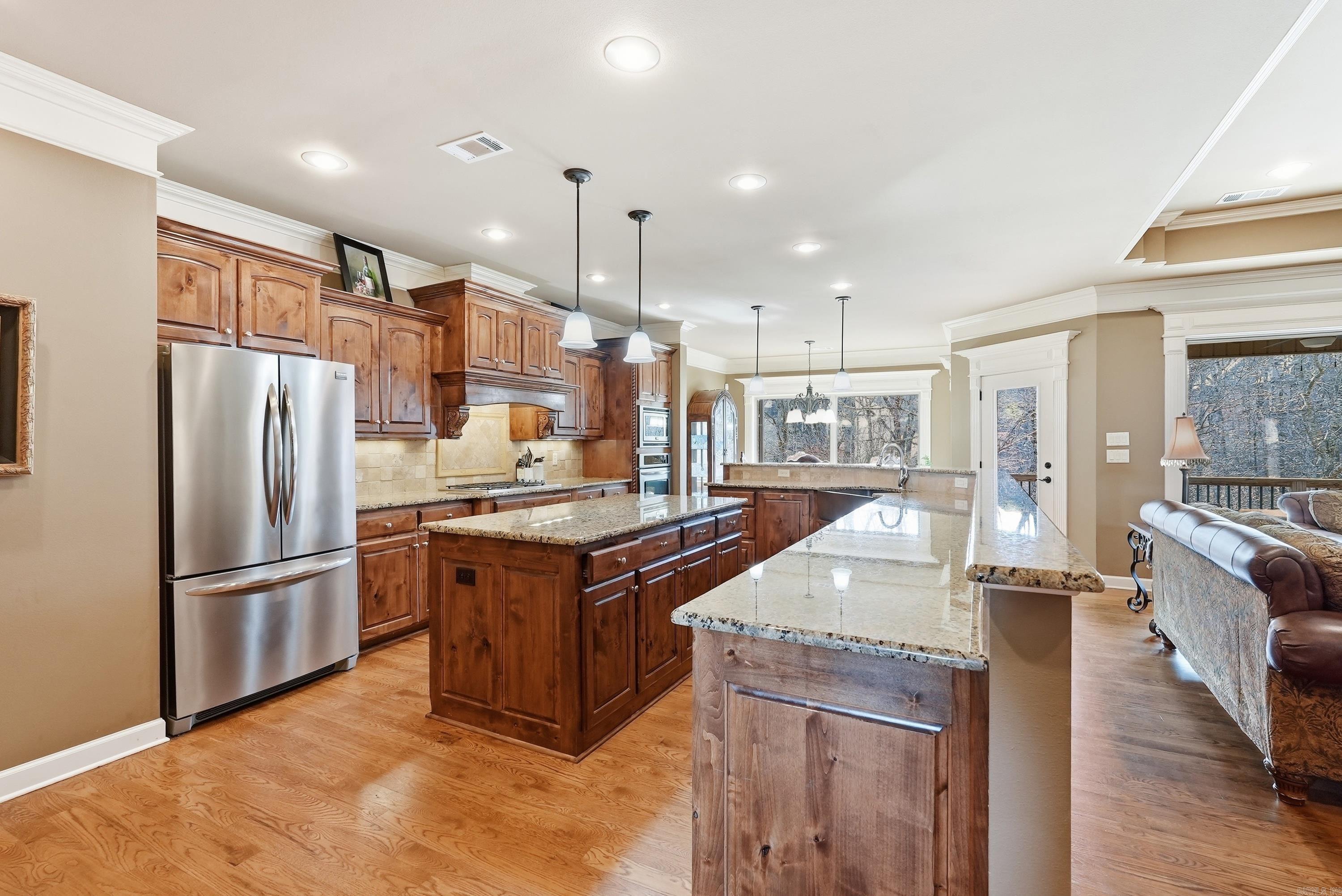 WOODLANDS EDGE - Residential