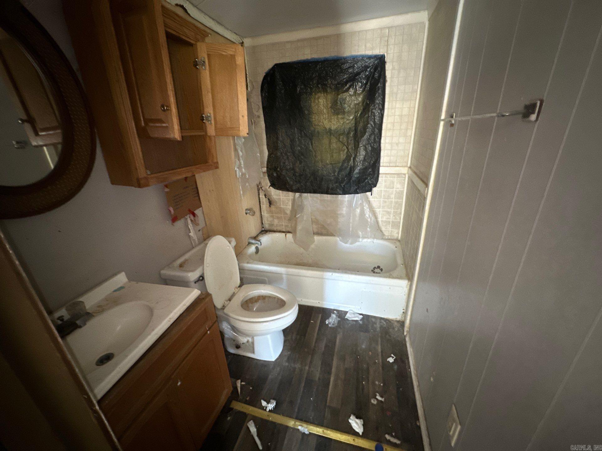 SOUTH HILL - Residential