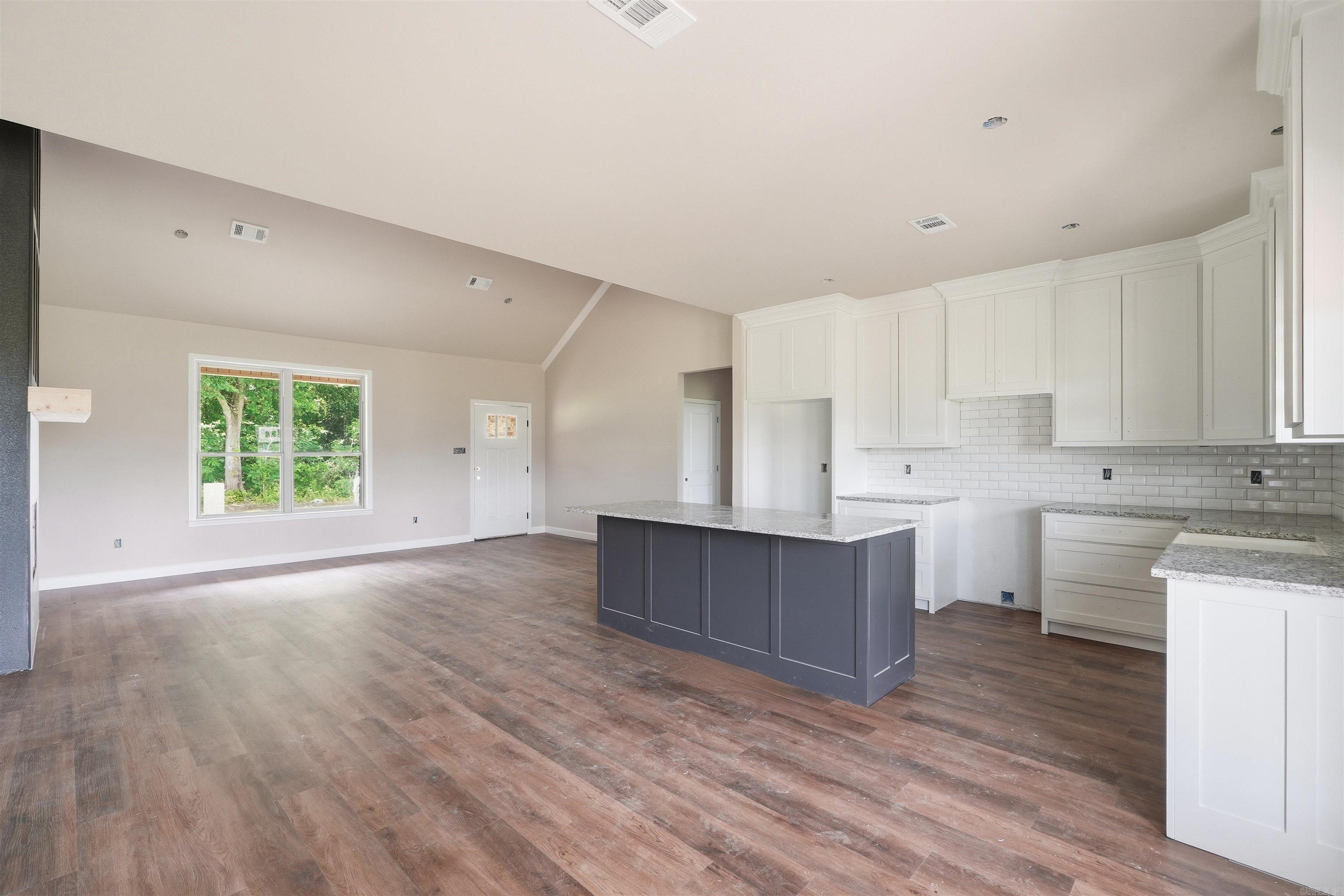 MOUNT TABOR ESTATES - Residential