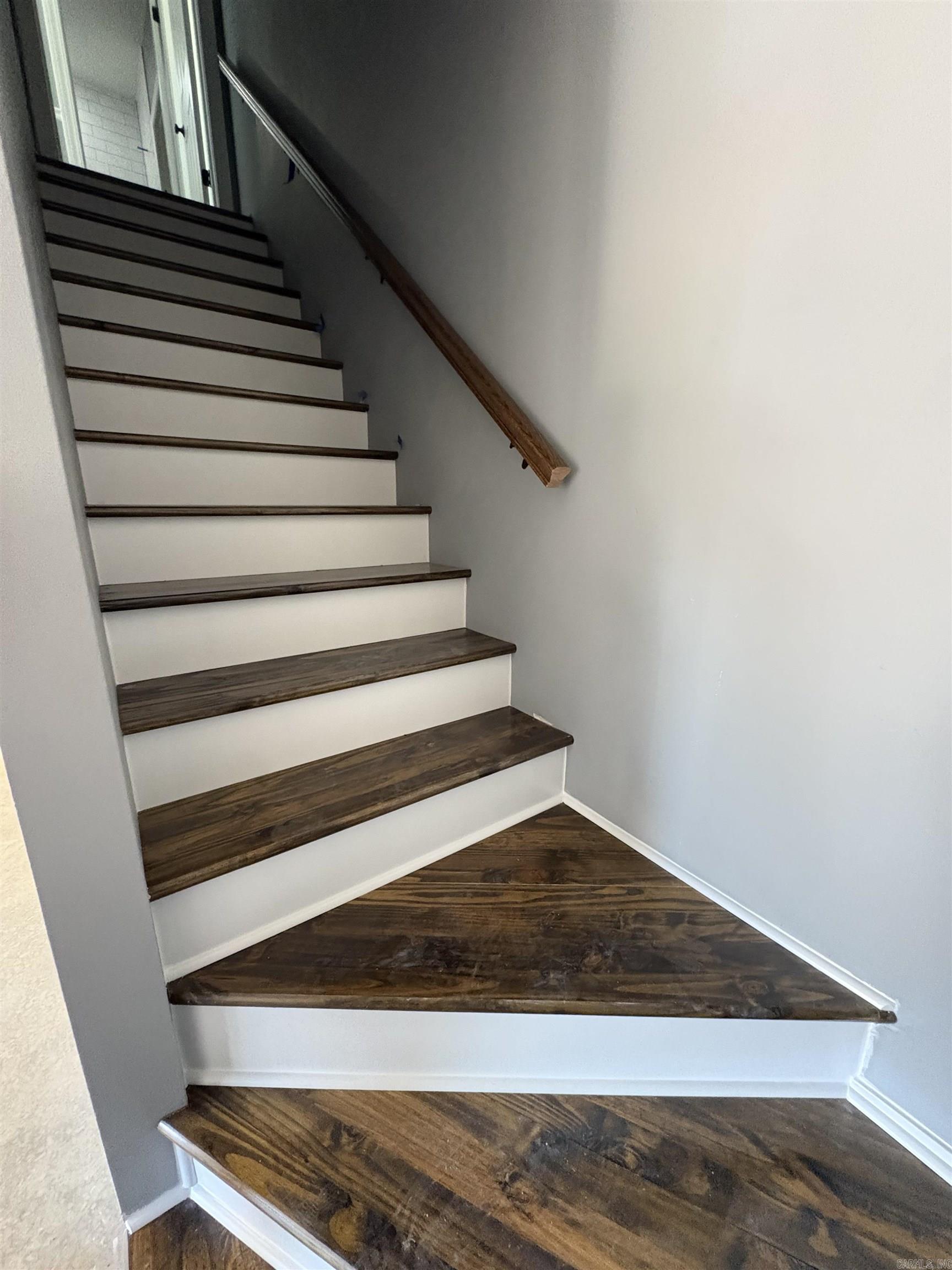 RIVER OAKS - Residential