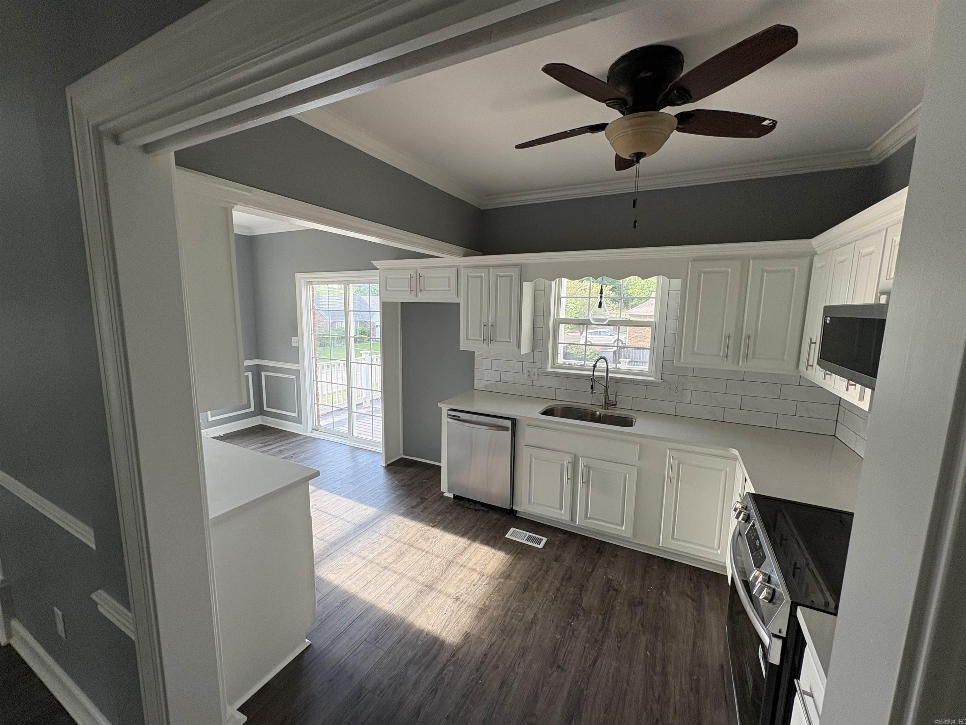 RIVER OAKS - Residential