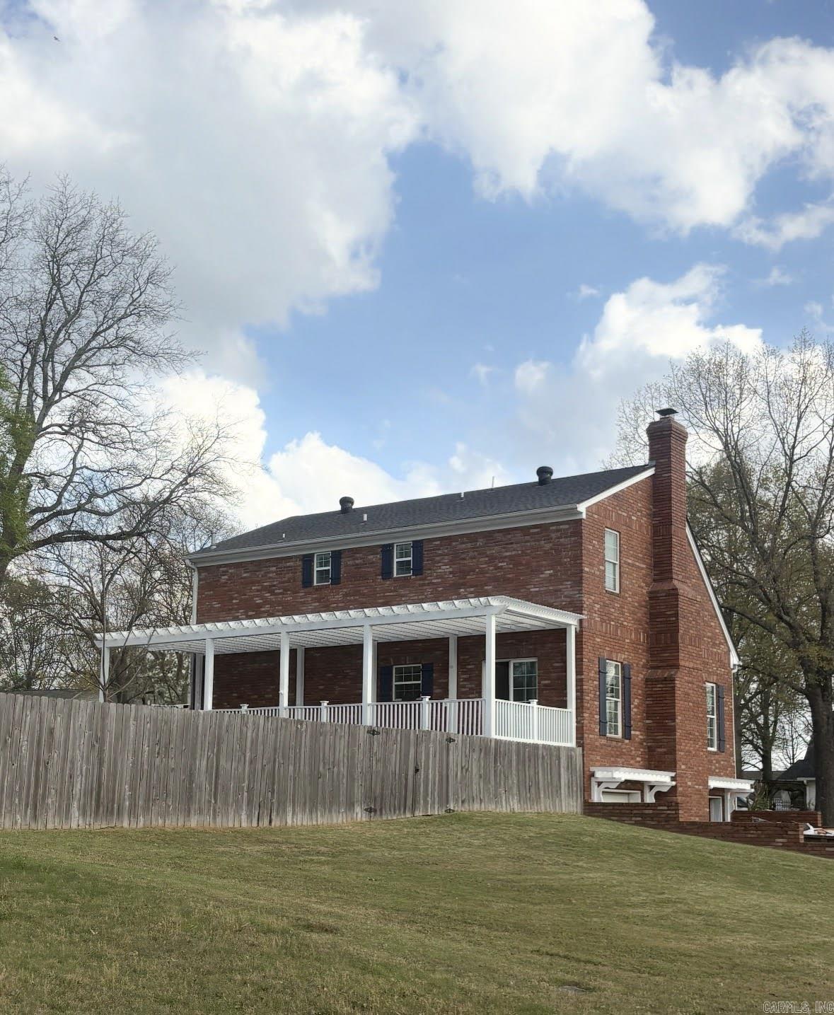 RIVER OAKS - Residential