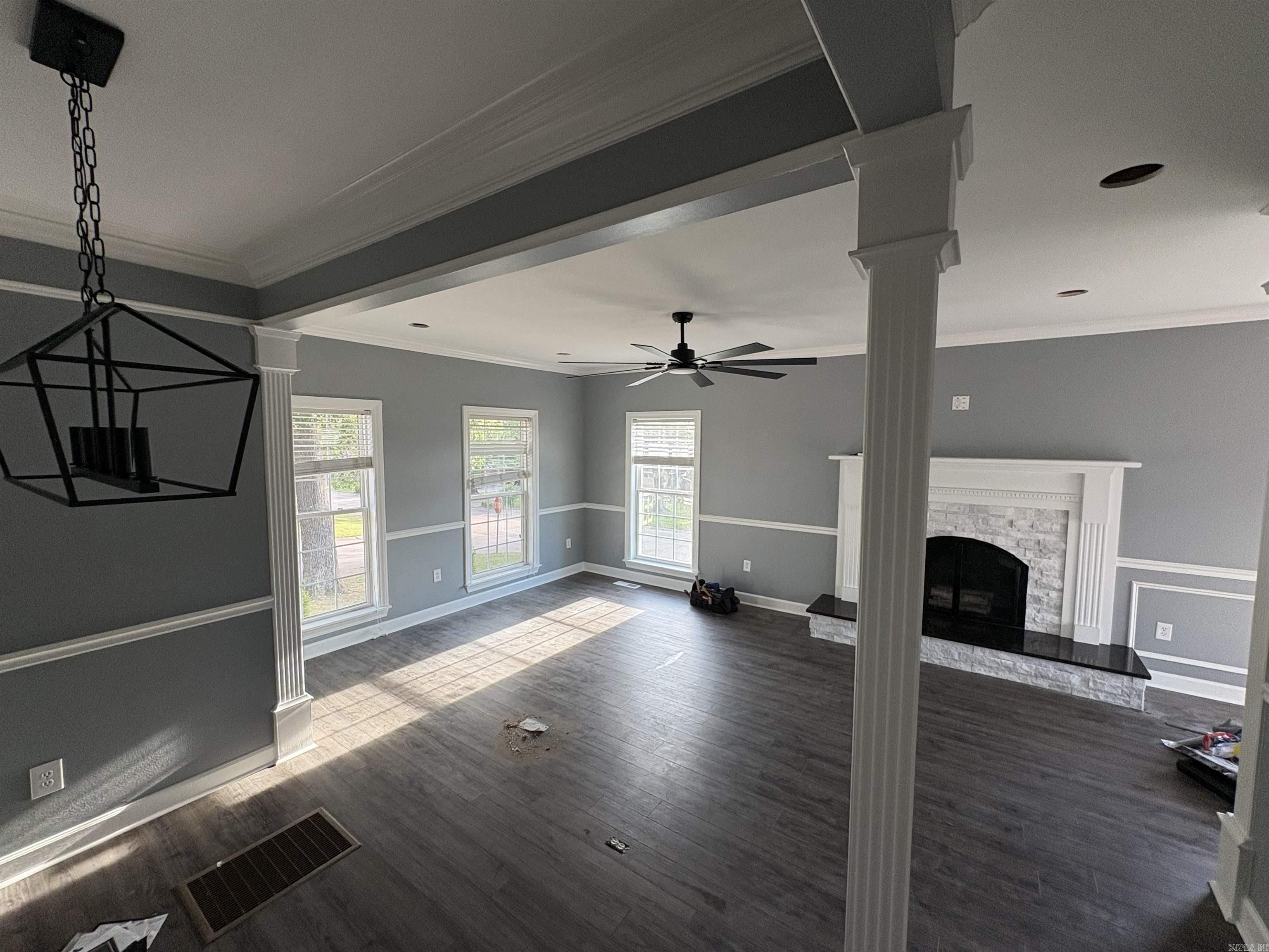 RIVER OAKS - Residential