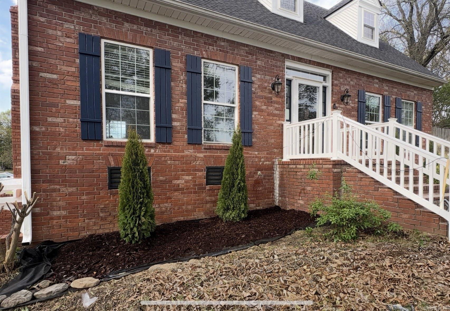 RIVER OAKS - Residential