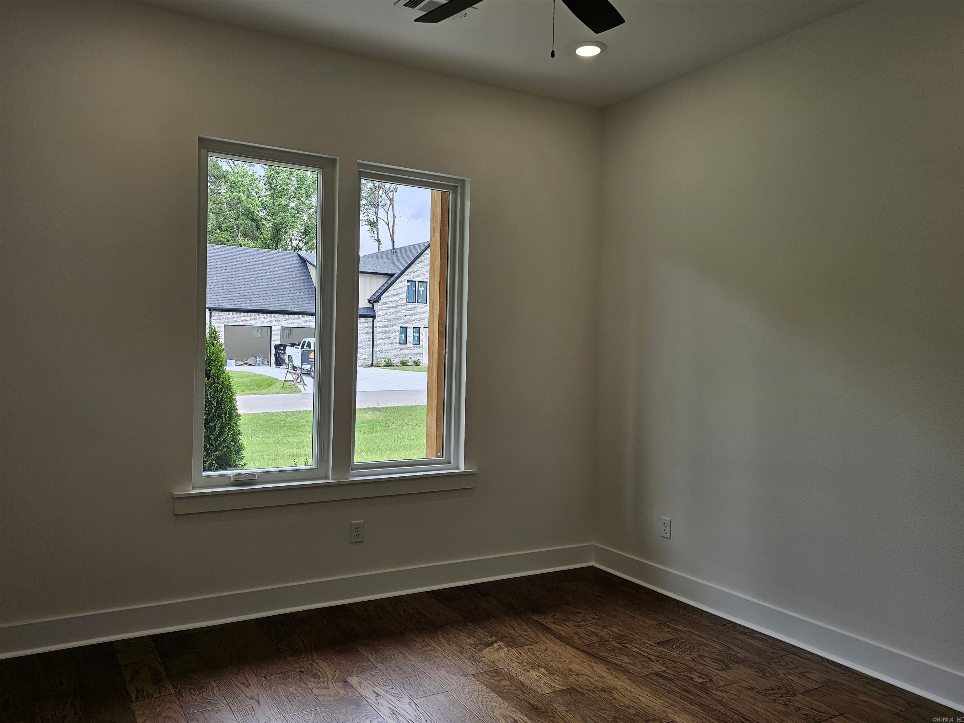 AVILLA MANOR - Residential