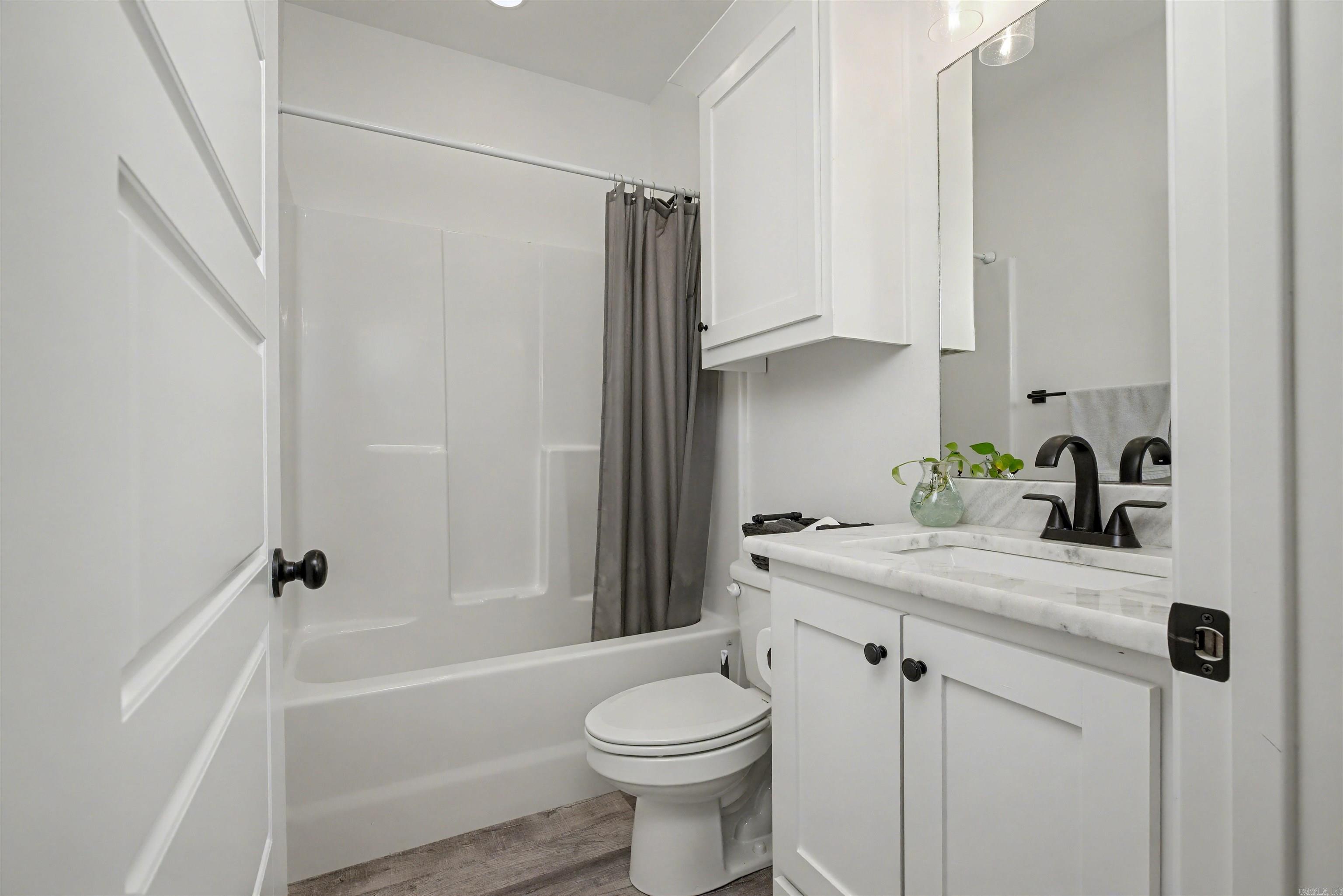 LEGACY POINTE - Residential