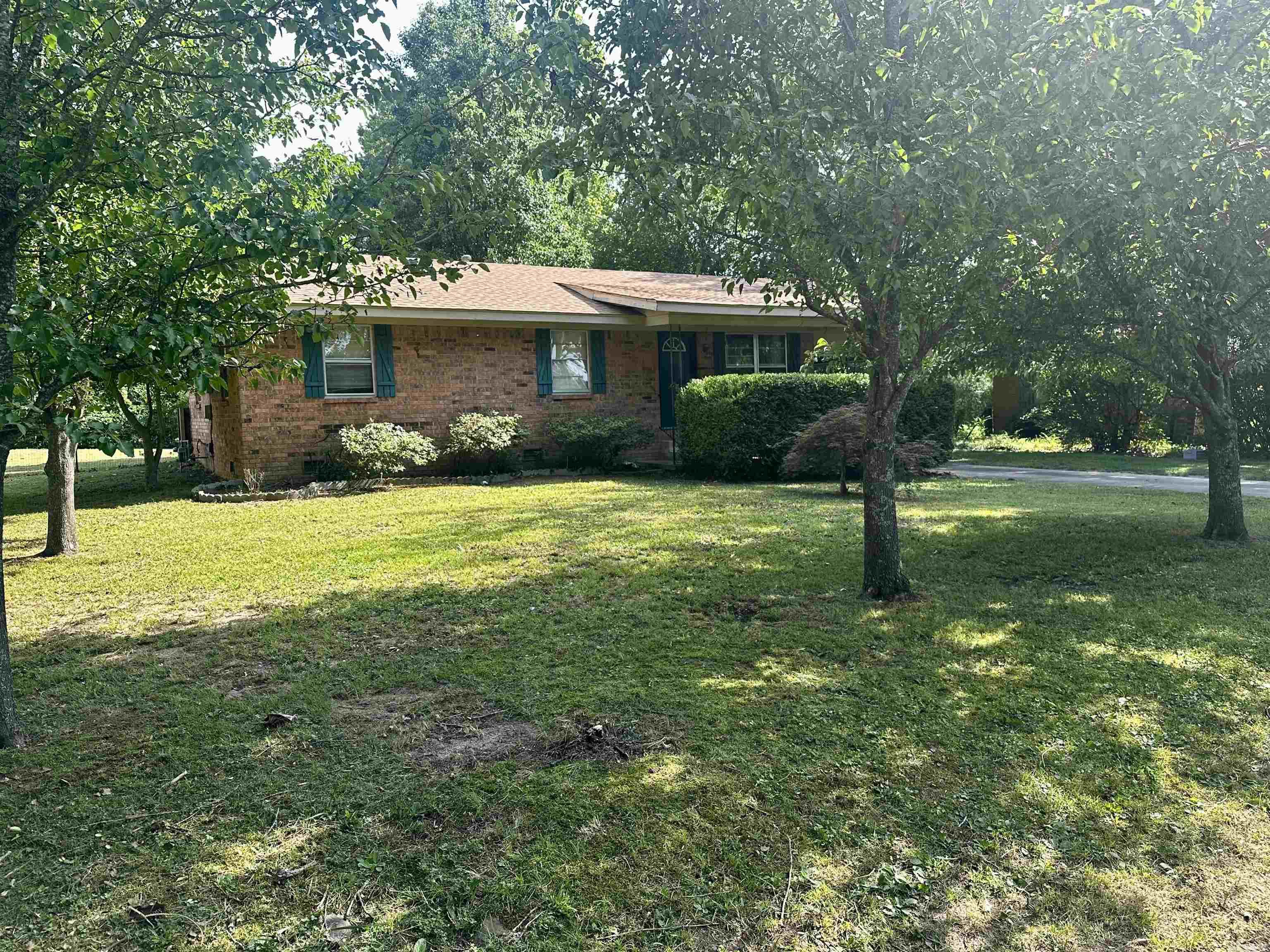 Nestled in the heart of Heber Springs, this beautiful home offers the perfect blend of convenience and charm. Just minutes from Damsite, Heber Springs Marina, Walmart, and all the restaurants and shops downtown, you'll be in the center of it all while still enjoying a peaceful retreat. Step outside to a spacious fenced backyardāperfect for kids, pets, or entertaining guests. Relax on the large deck with your morning coffee or unwind in the evening as you take in the fresh air. The covered carport with storage and an additional storage building provides plenty of space for all your outdoor gear, tools, or lake essentials. Whether you're looking for a weekend getaway or a full-time home, this property is a must-see! Don't miss your chance to own a home in one of Heber Springsā most convenient and desirable locations.