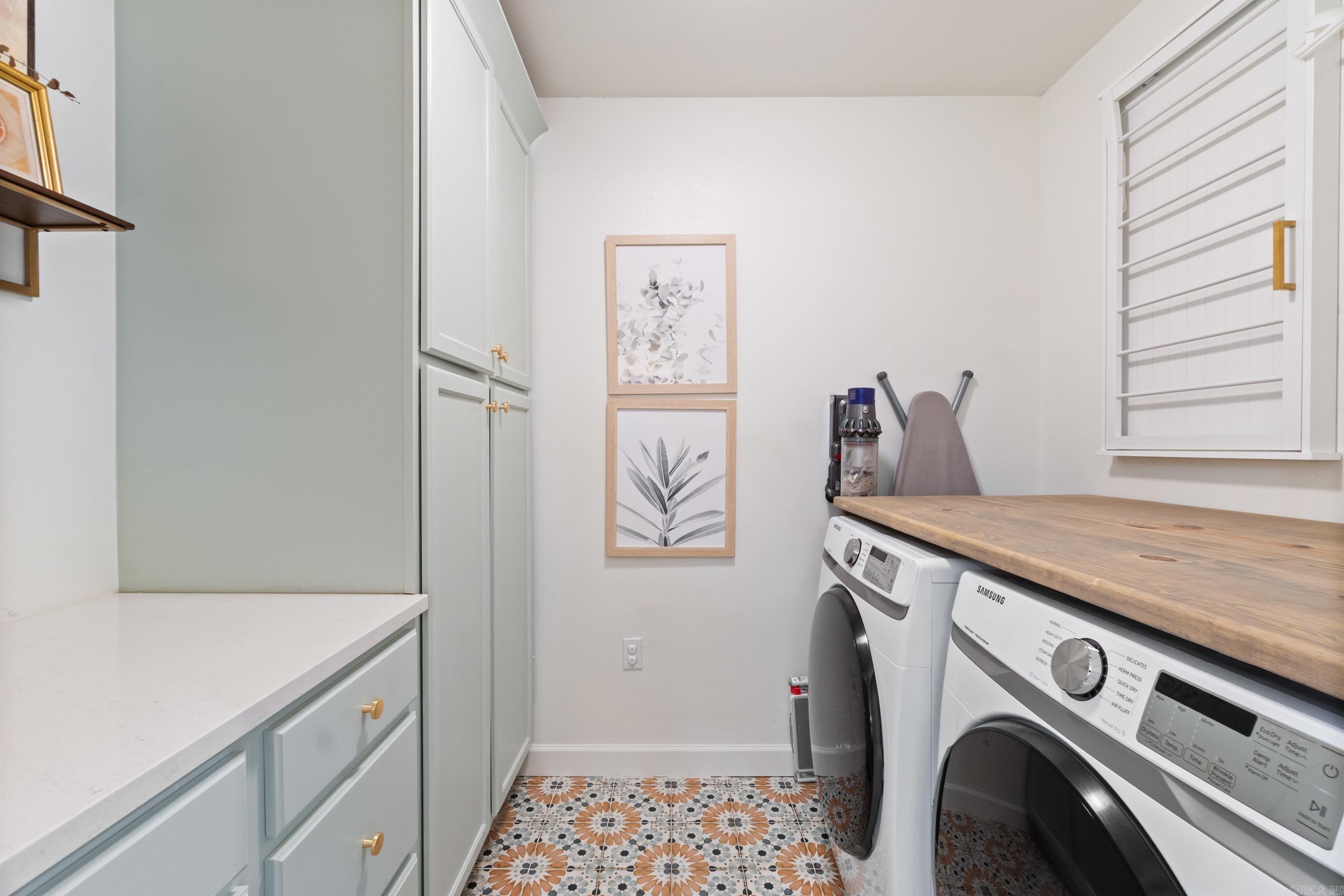 SMOKING OAKS ADD - Residential