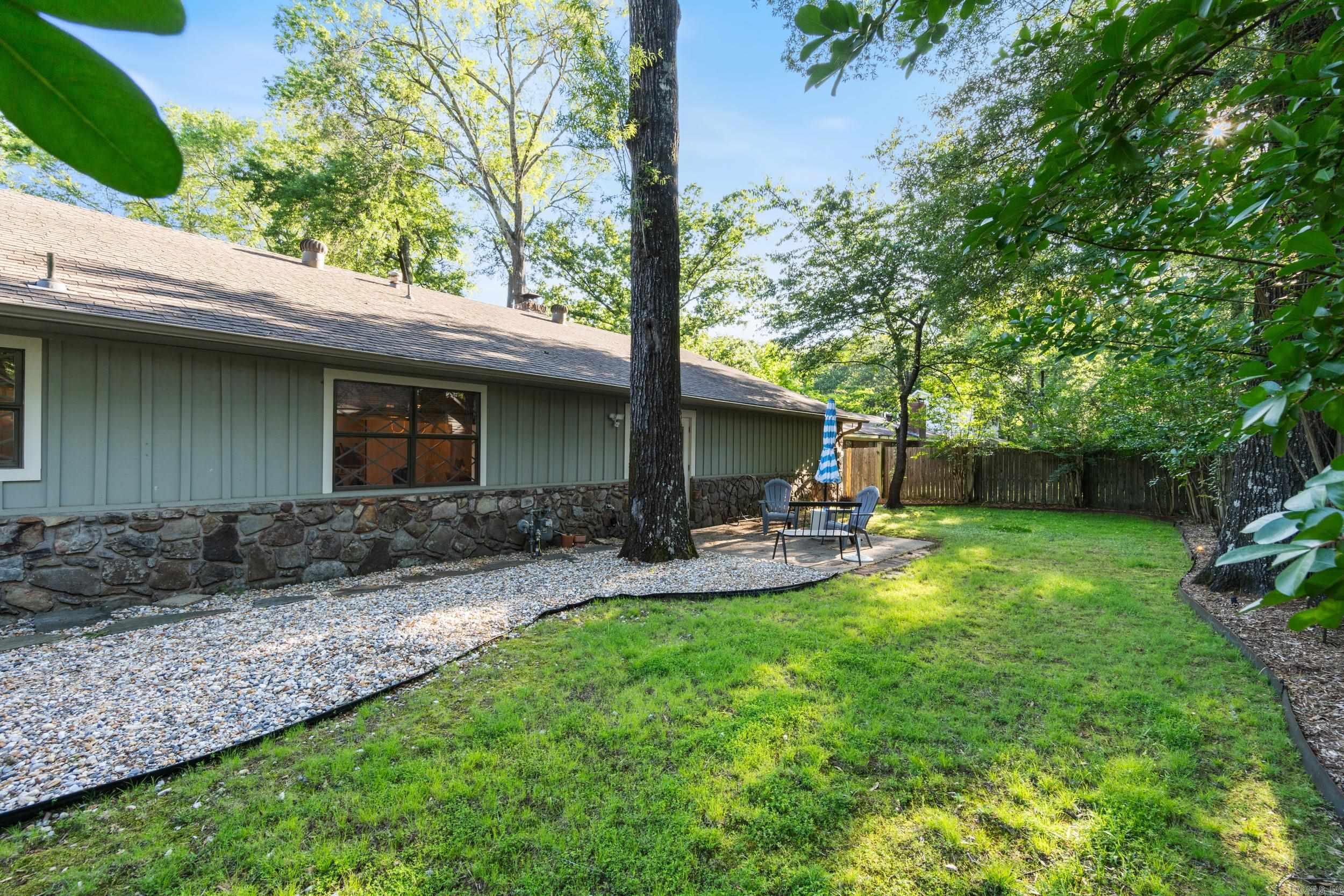 SMOKING OAKS ADD - Residential