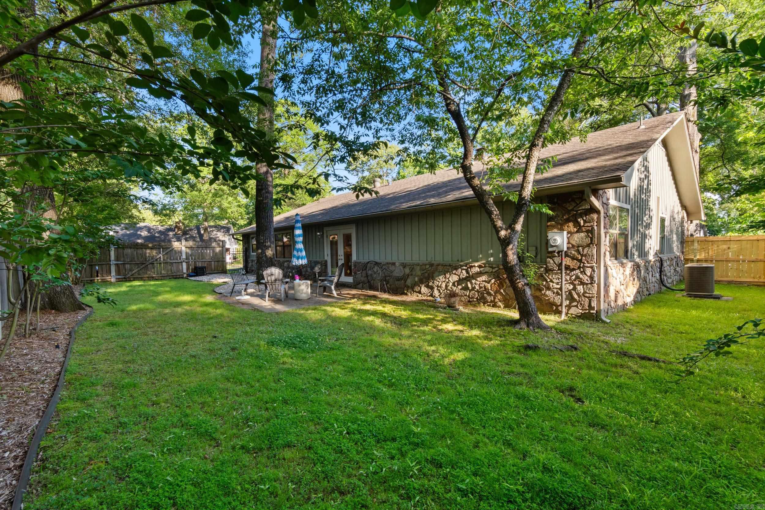SMOKING OAKS ADD - Residential