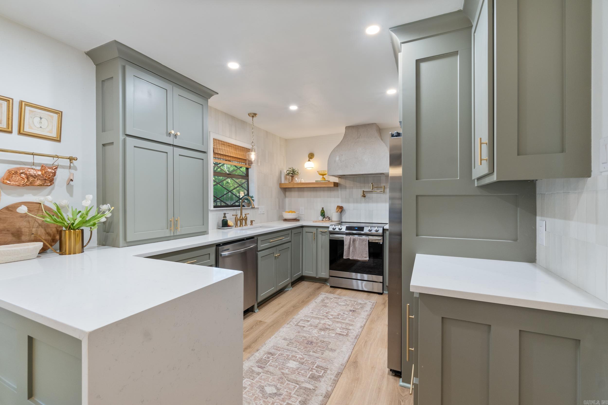 SMOKING OAKS ADD - Residential
