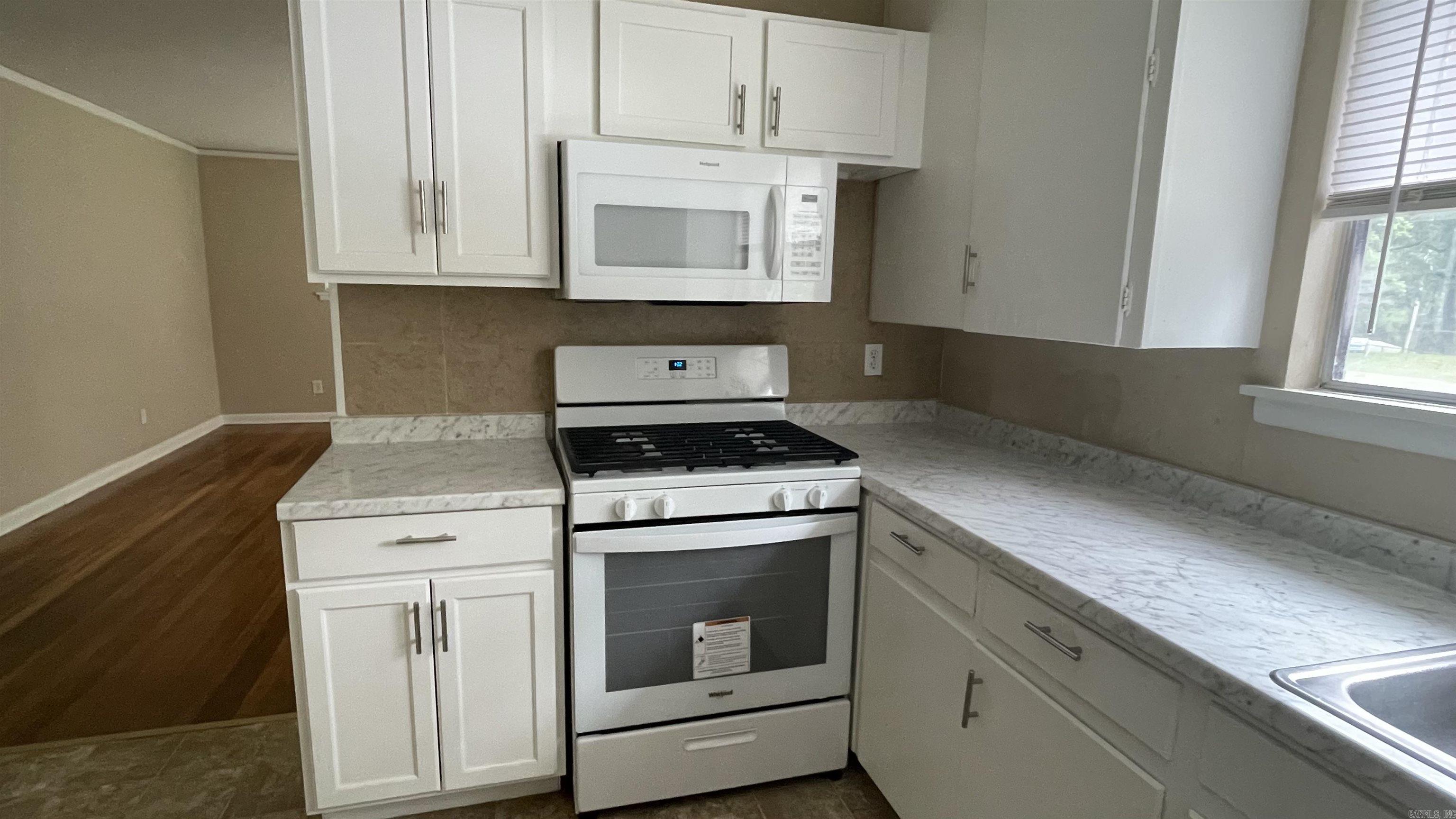 FOREST HILLS - Residential