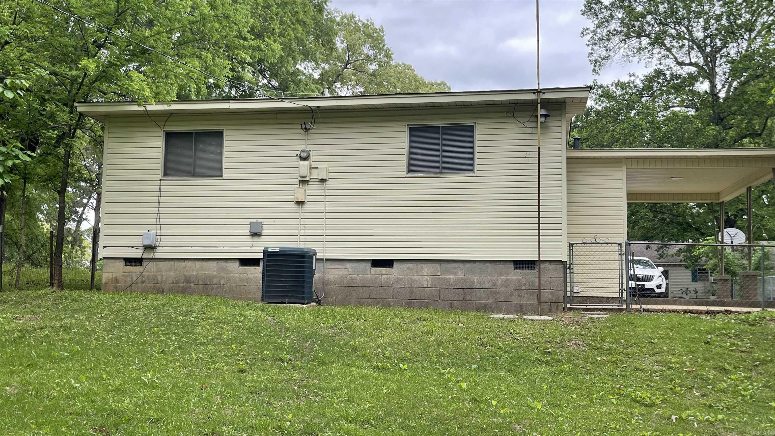 FOREST HILLS - Residential