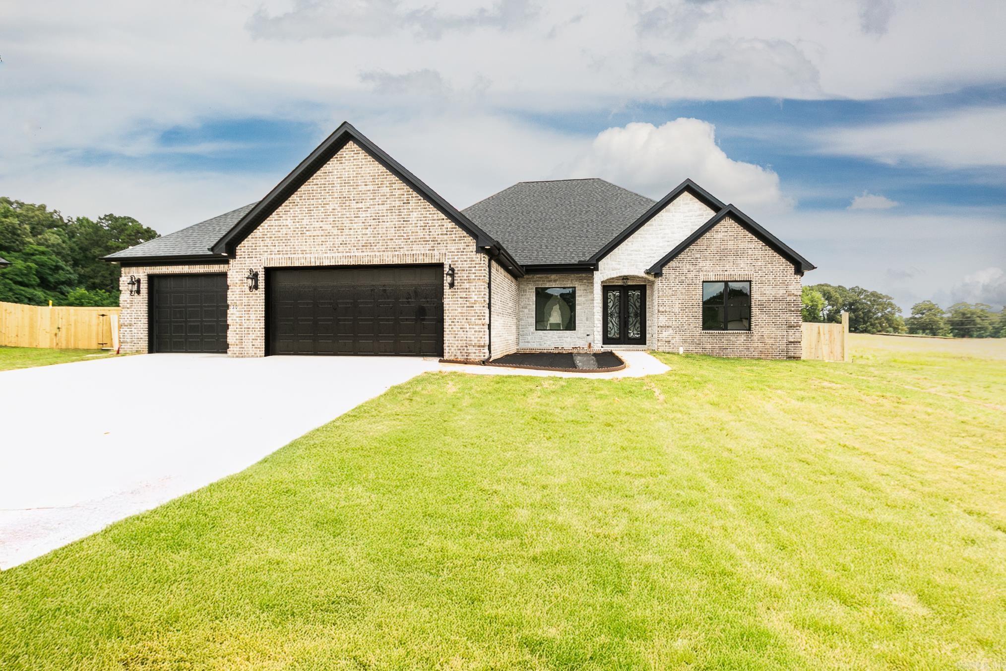 Beautiful new construction custom home with 4 bed, 2.5 bath home in Cabot. Tankless Water Heater. Large Walk in closets! Large fenced in backyard. In a cul-de-sac with a Huge 3 car garage!