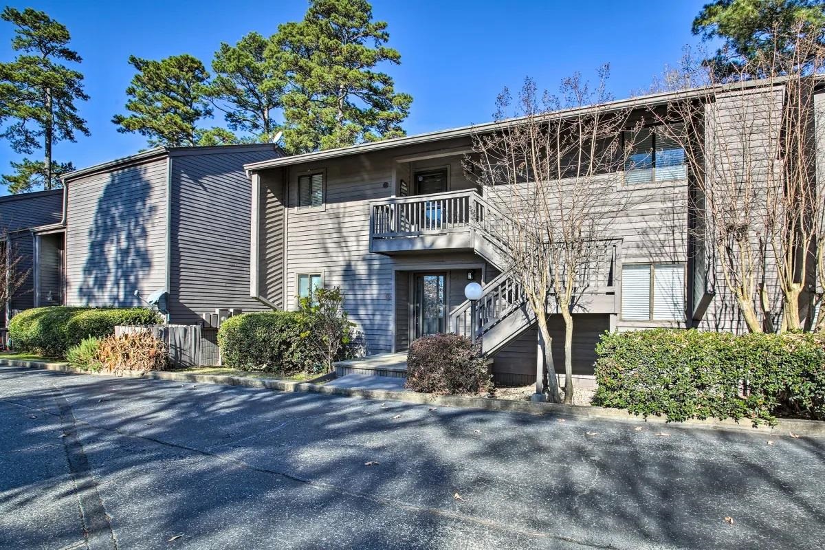 Fully Furnished Condo w/ Boat Slip. Minimum 12 month lease with all Utilities and POA dues paid. This unit has been completely updated and has all new Appliances, Furniture, Washer & Dryer, Flat Screens, Flooring, Paint, Bathrooms, Granite, HVAC and Linear Electric Fireplace. Located over looking the pool and hot tub. This is an upstairs unit with 12 or so stairs to front door. You will appreciate this feature at South Shore Resort. Very quiet and private on the top floor.