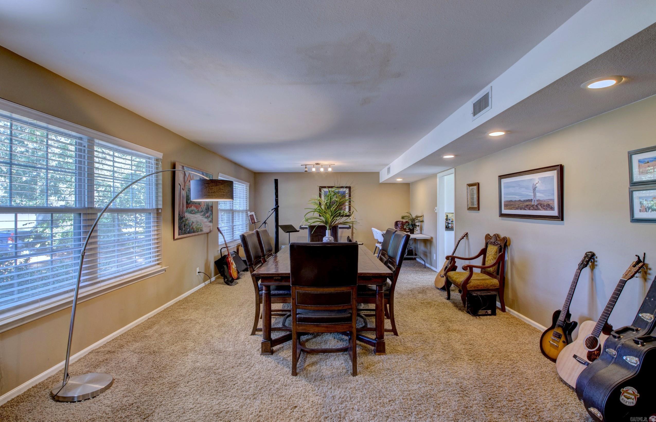 FOXWOOD J - Residential