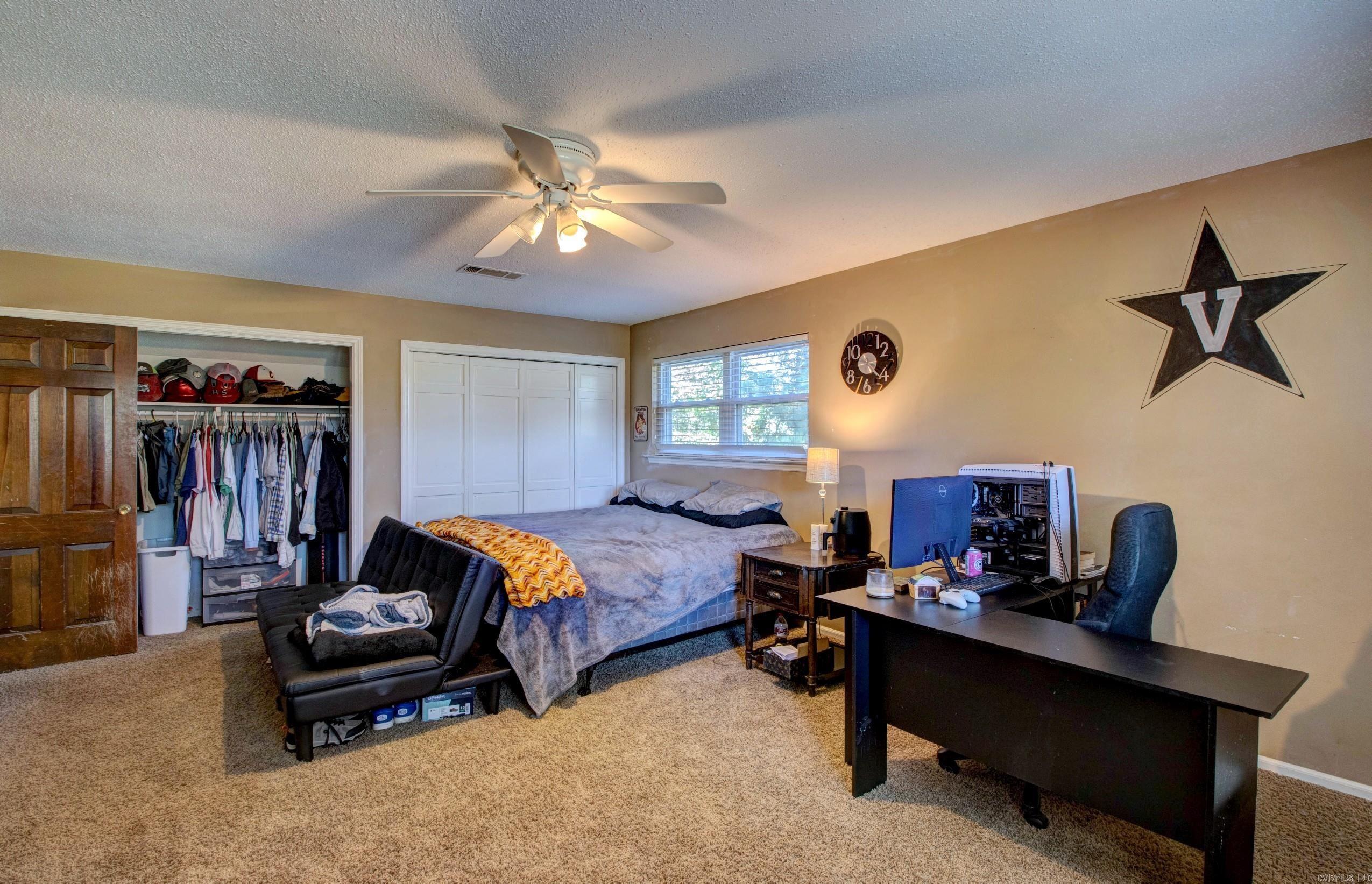 FOXWOOD J - Residential