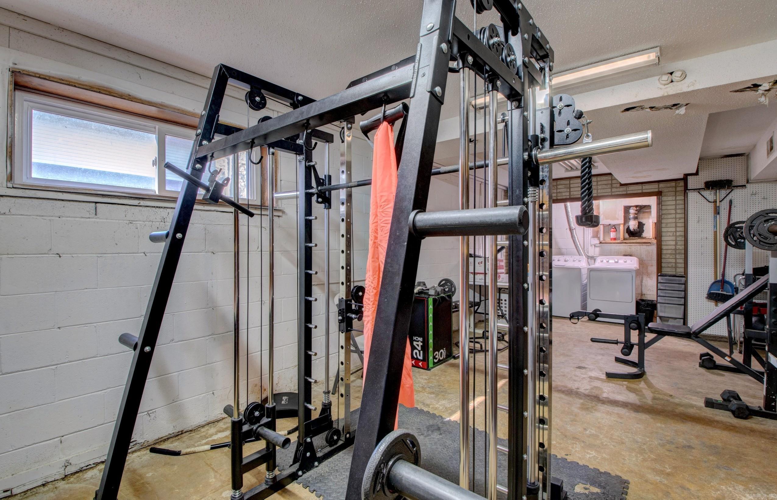 FOXWOOD J - Residential