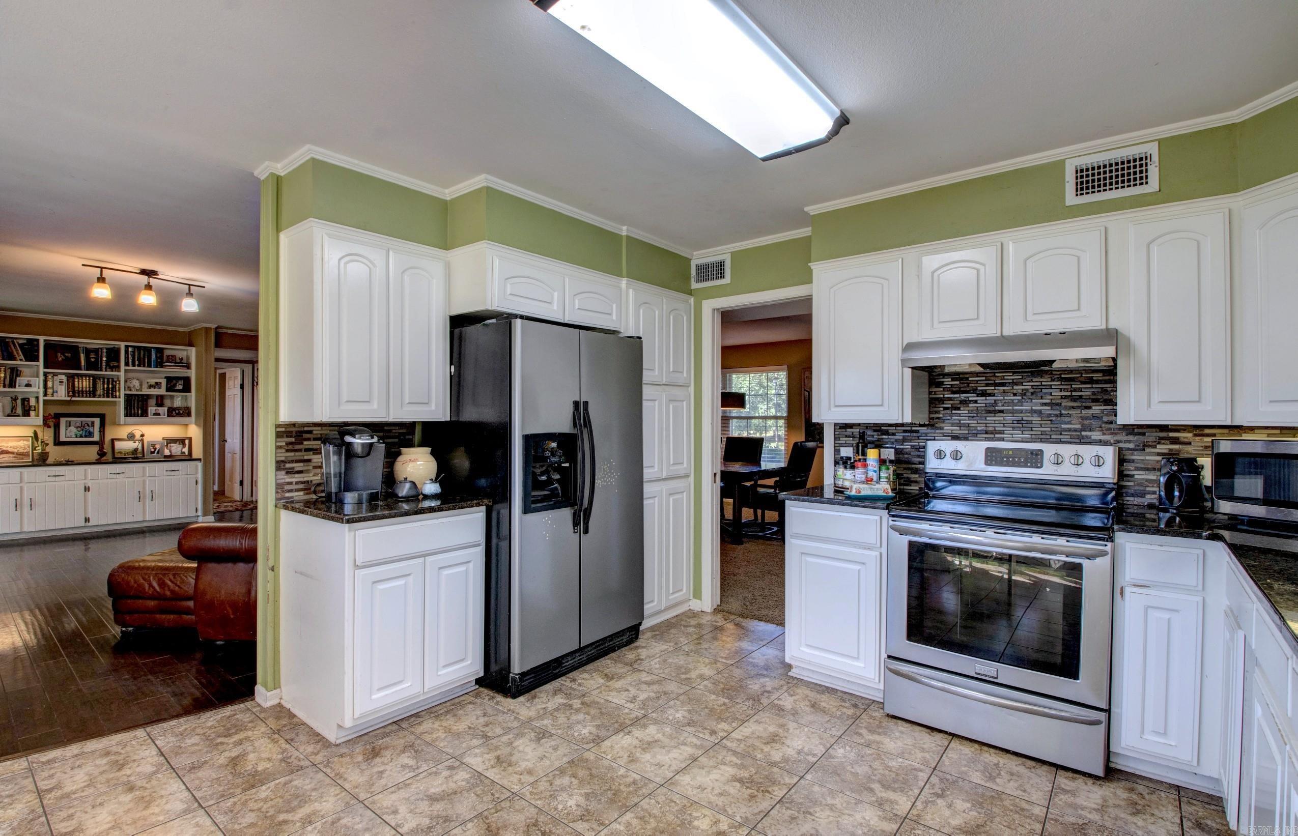 FOXWOOD J - Residential